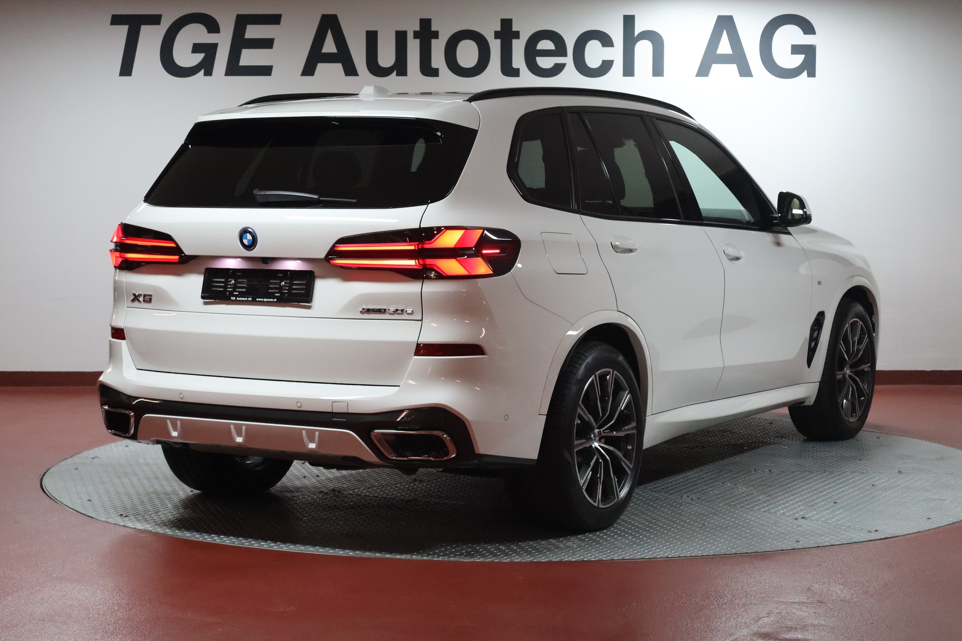 BMW X5 xDrive 50e M Sport Steptronic-image-21