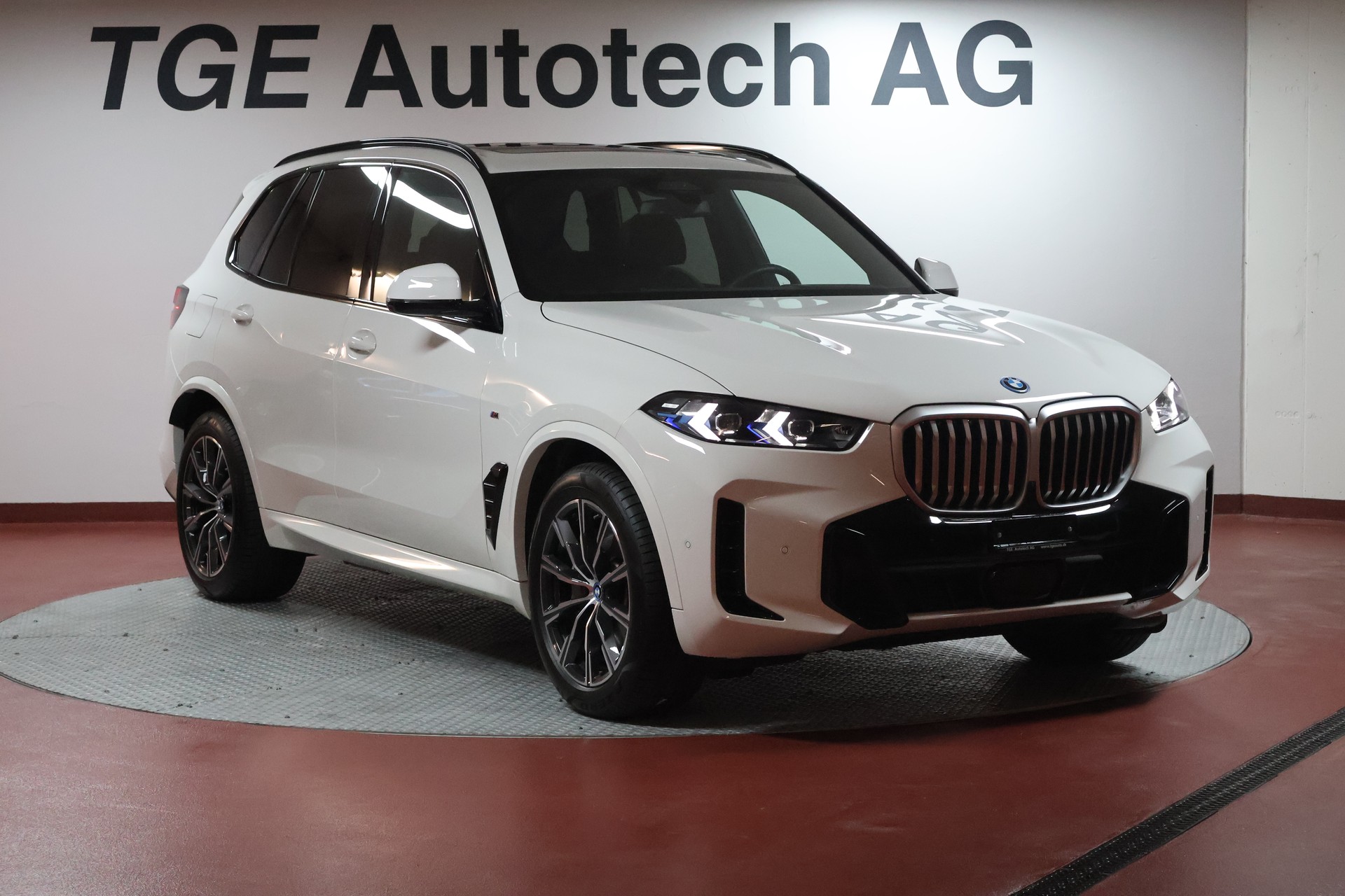 BMW X5 xDrive 50e M Sport Steptronic-image-3