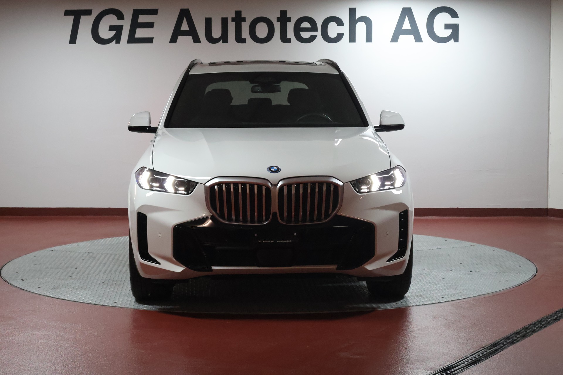 BMW X5 xDrive 50e M Sport Steptronic-image-1