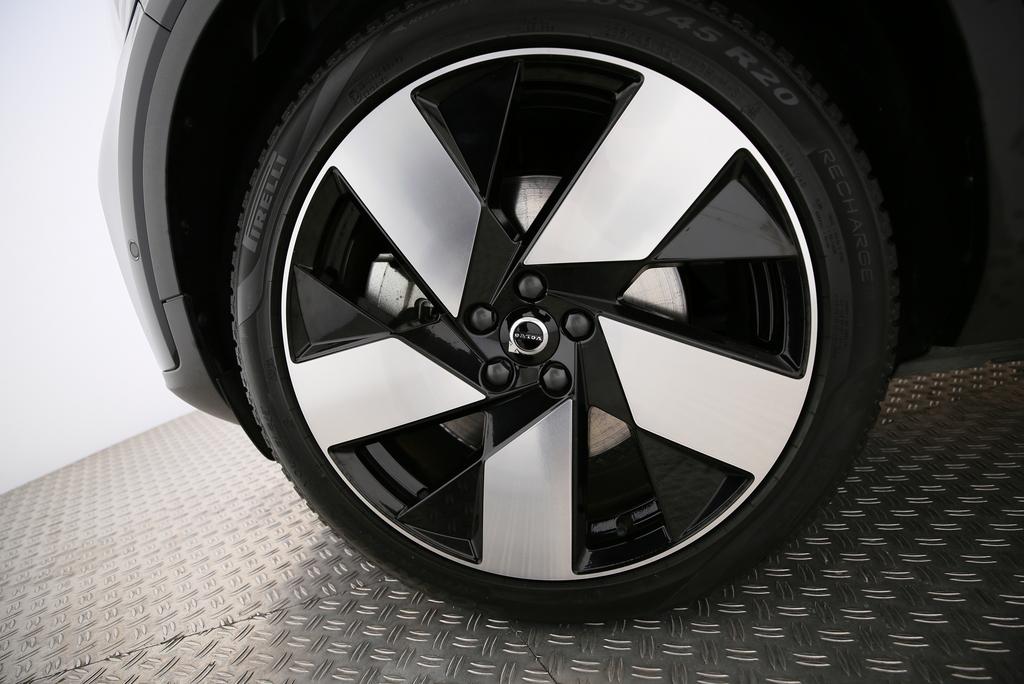 VOLVO C40 P6 Recharge Ultimate-image-9