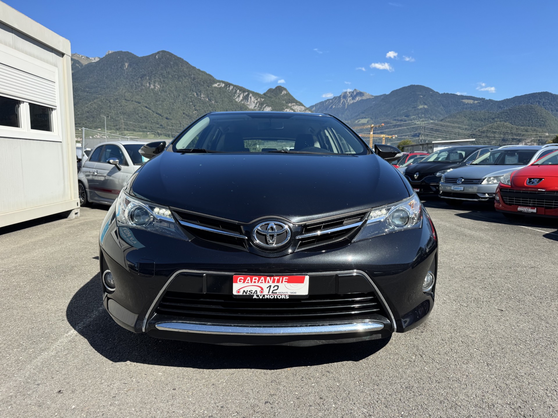 TOYOTA Auris 1.6 Luna-image-2