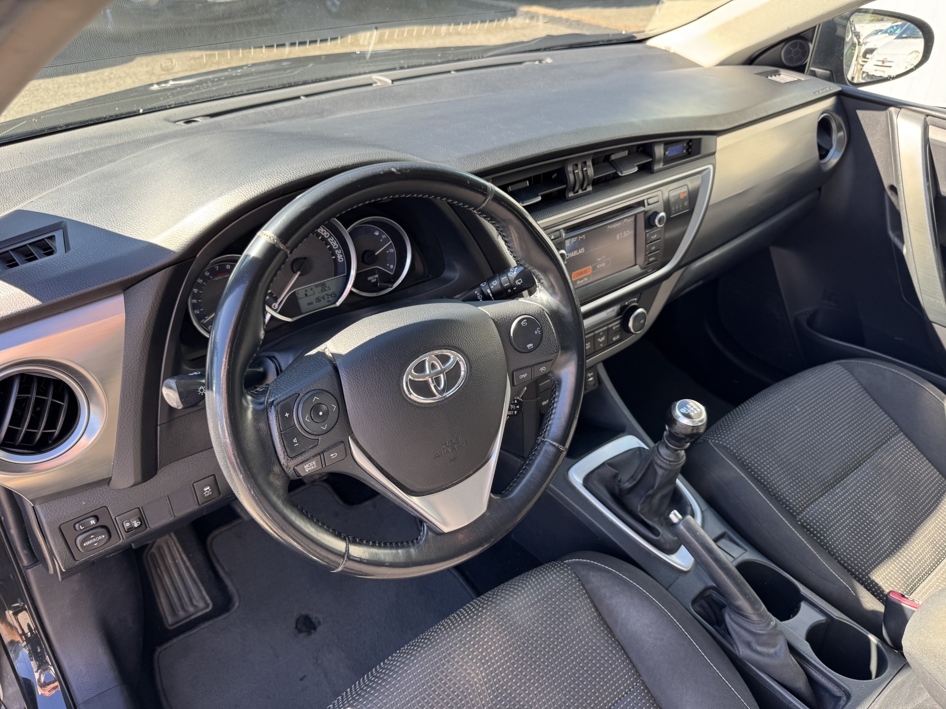 TOYOTA Auris 1.6 Luna-image-9