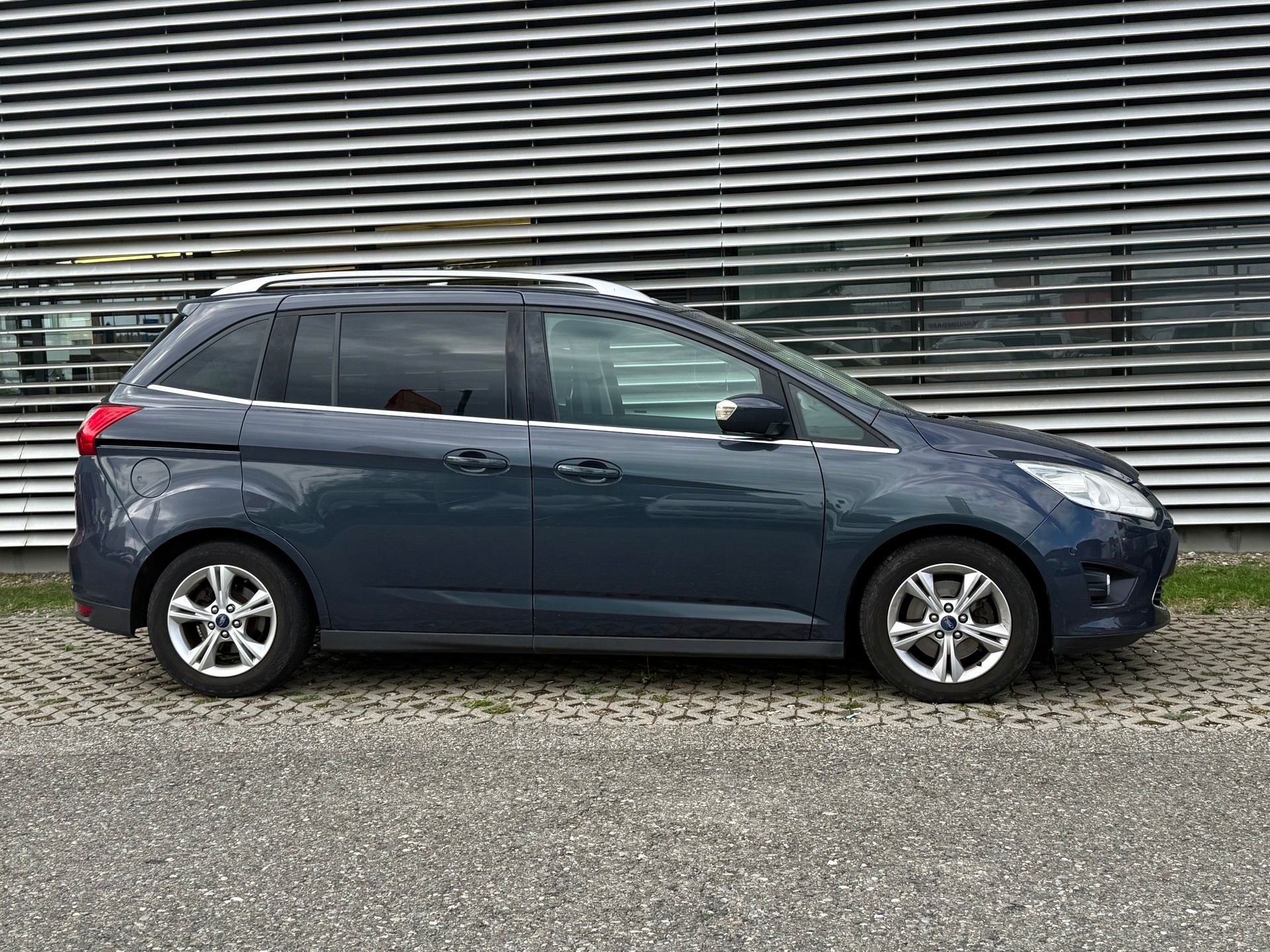 FORD Grand C-Max 2.0 TDCi Titanium PowerShift-image-8