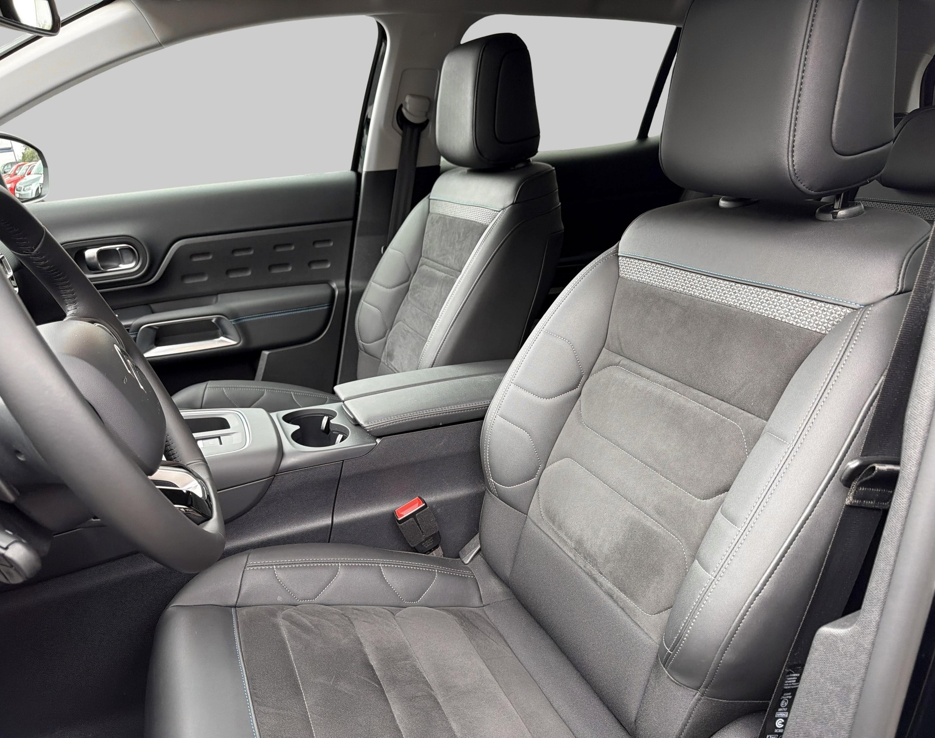 CITROEN C5 Aircross 1.6 Plug-in Hybrid-image-13