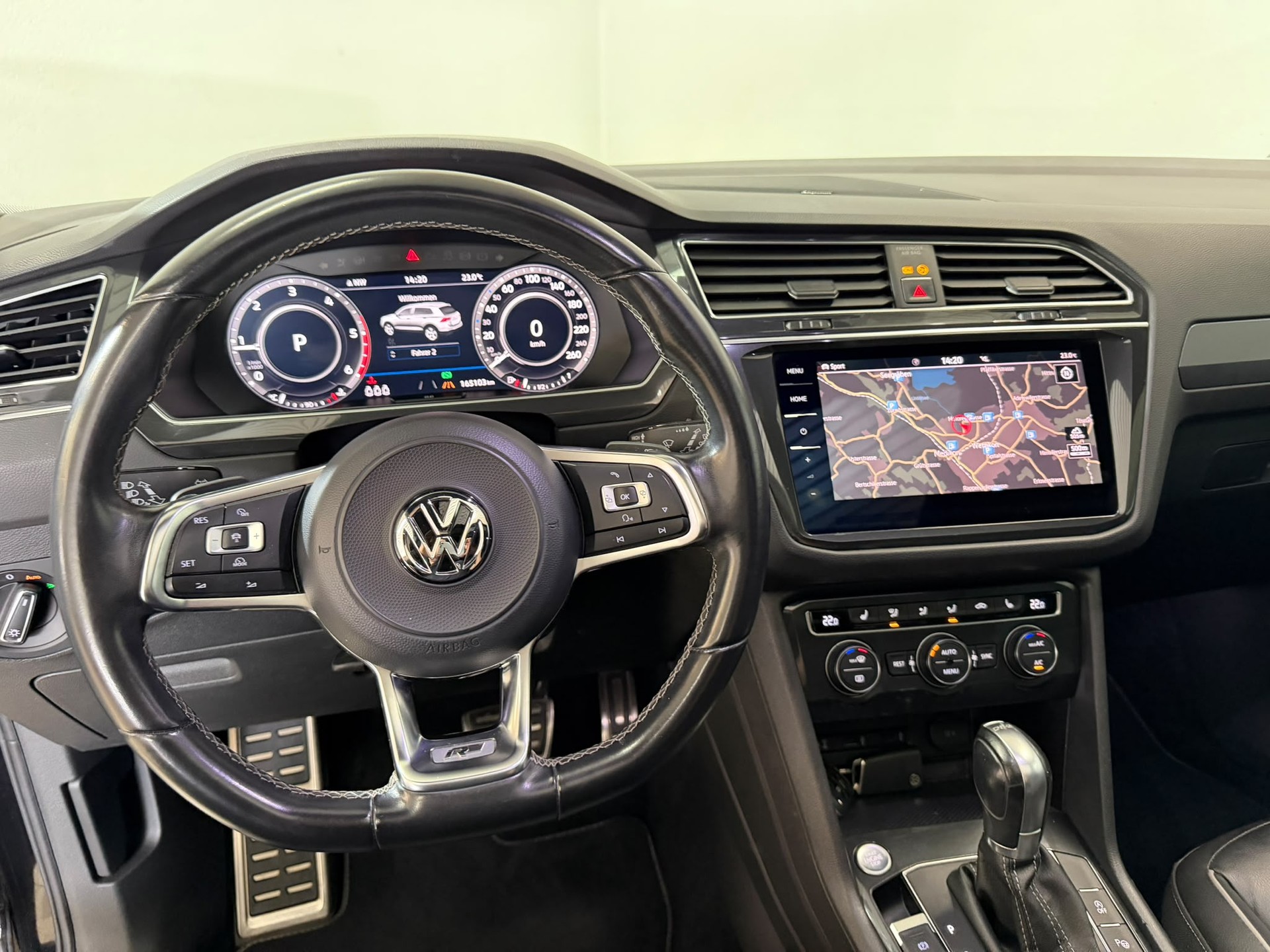 VW Tiguan 2.0 TDI SCR R-Line Highline 4Motion DSG-image-10
