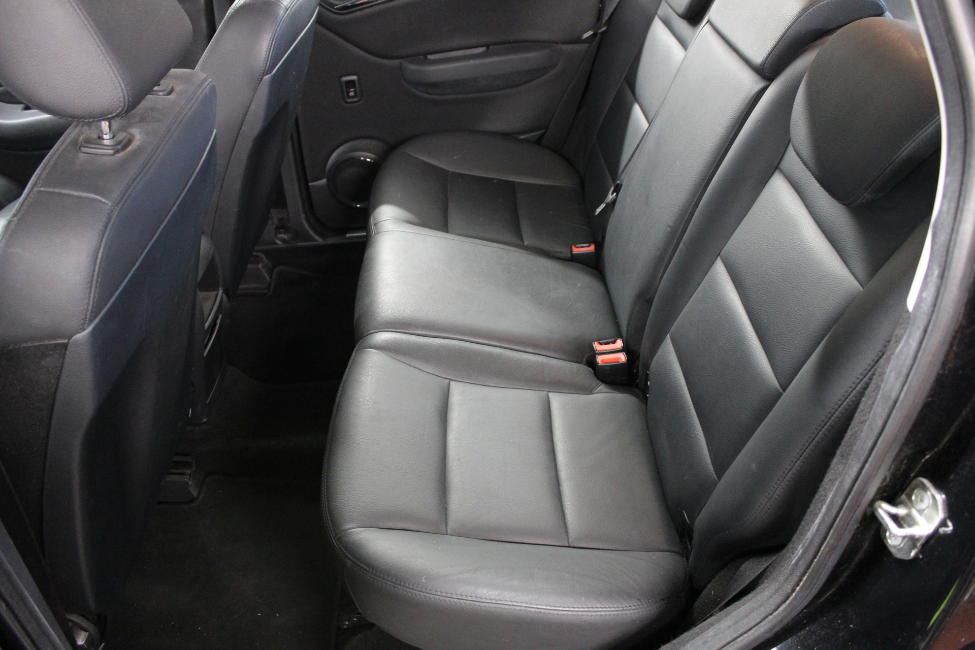 MERCEDES-BENZ A 200 Avantgarde-image-10