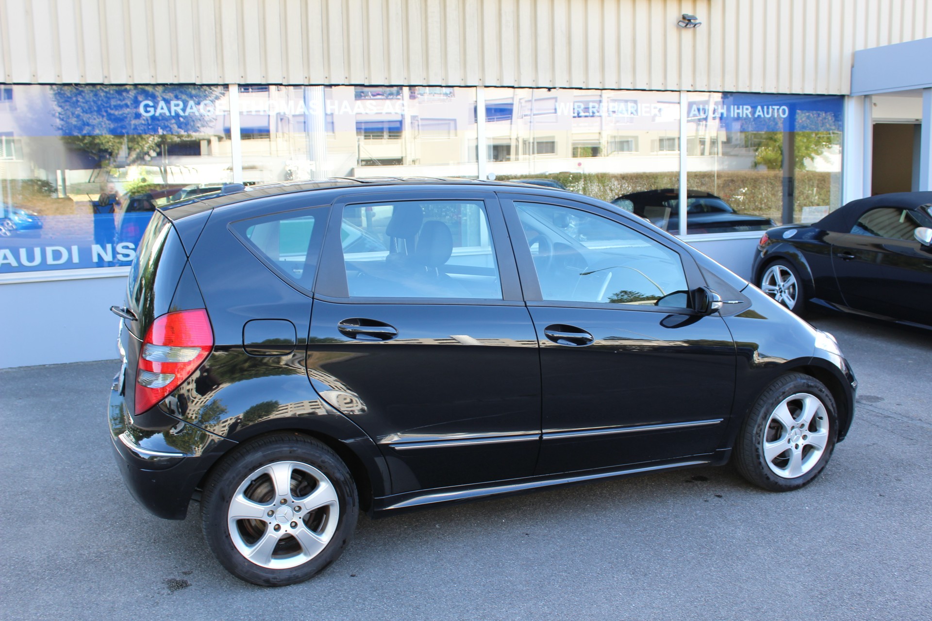 MERCEDES-BENZ A 200 Avantgarde-image-1