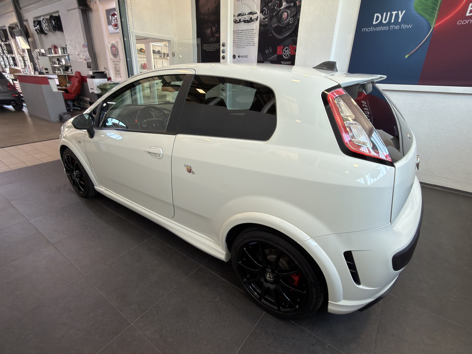 FIAT Punto Evo 1.4 16V Turbo Abarth-image-2