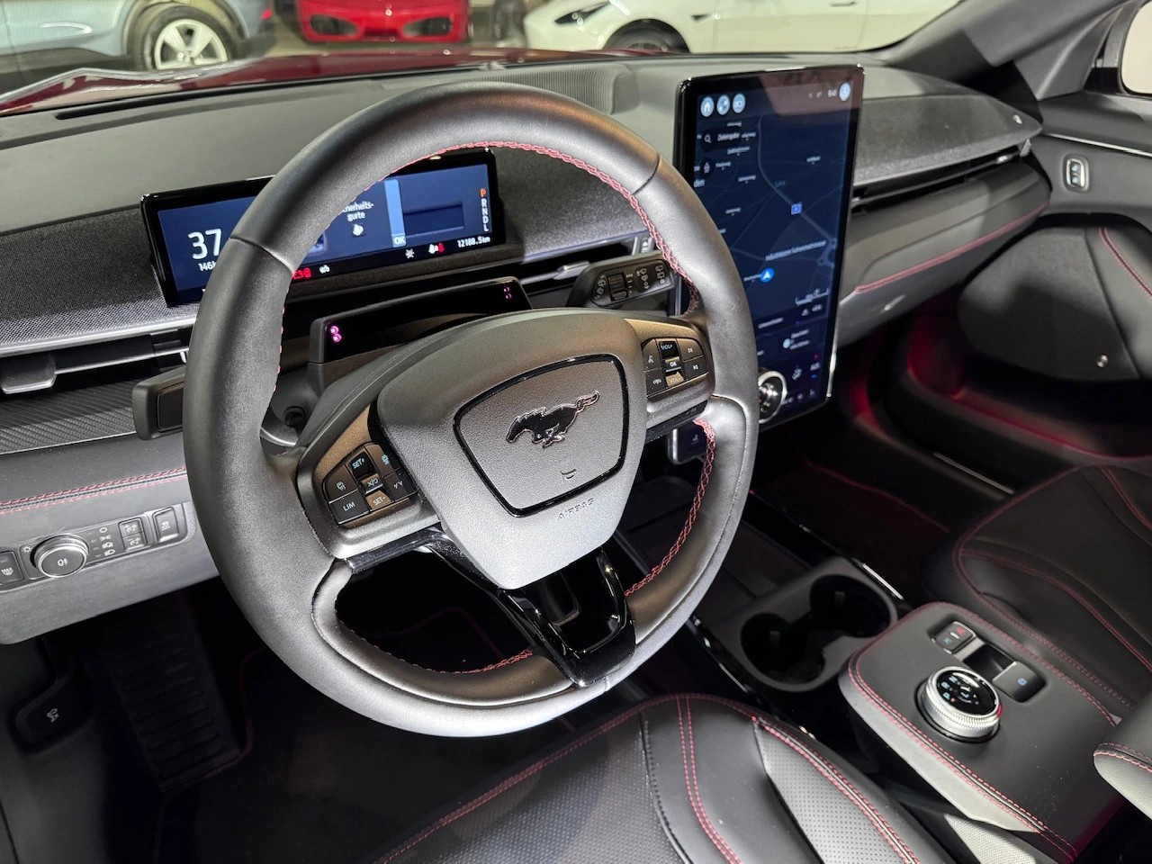 FORD Mustang MACH-E Premium AWD 99 kWh Extended / Max Reichweite-image-8