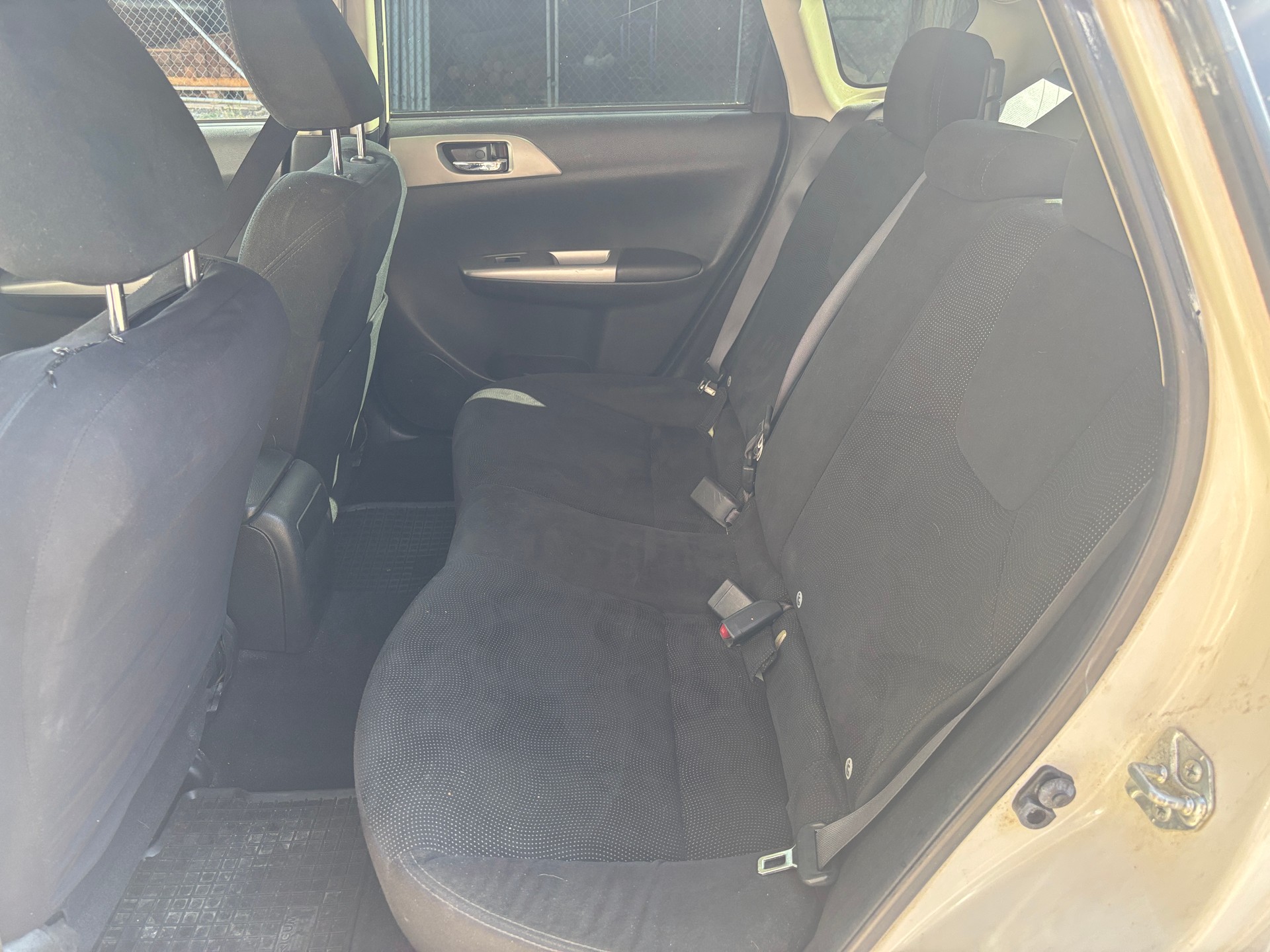 SUBARU Impreza 1.5R Swiss-image-7