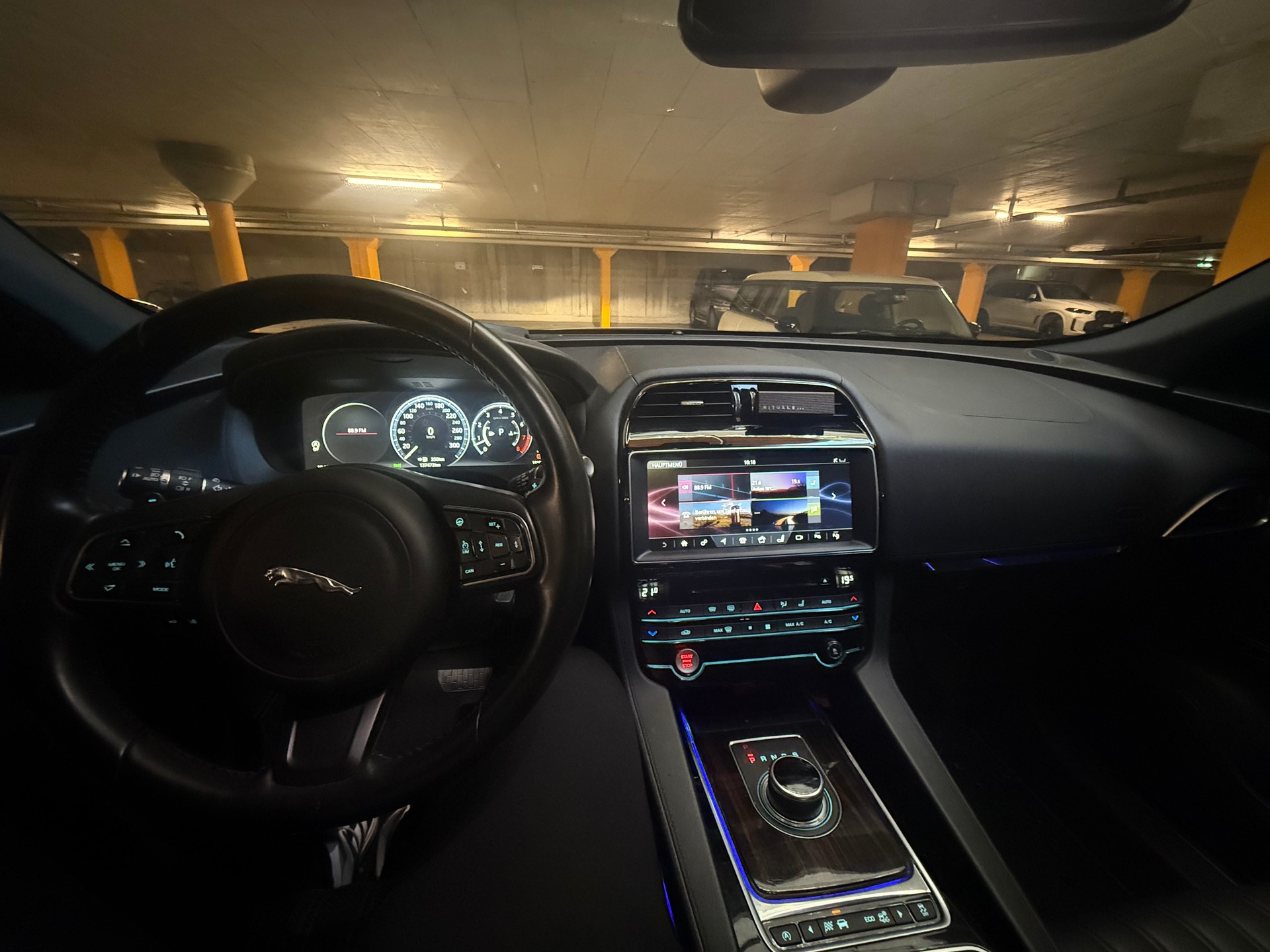 JAGUAR 3.0 V6 S/C Prestige AWD-image-2