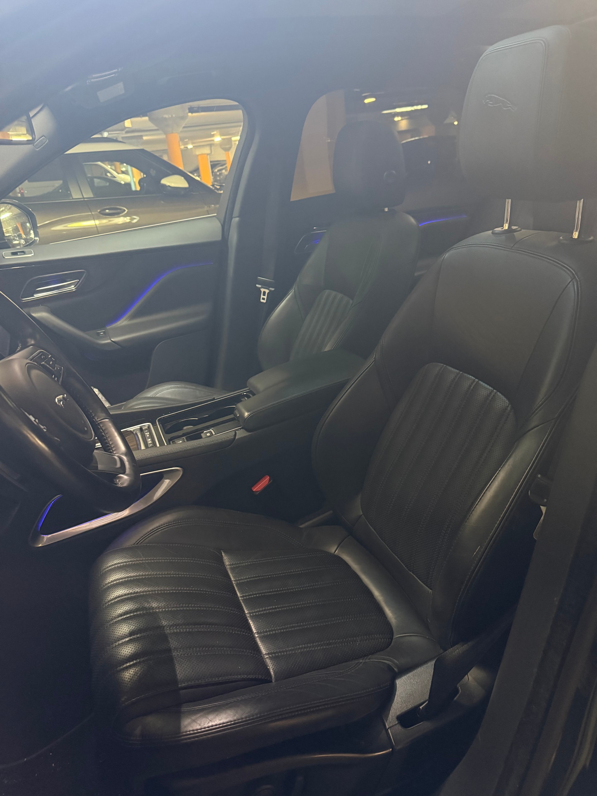 JAGUAR 3.0 V6 S/C Prestige AWD-image-3