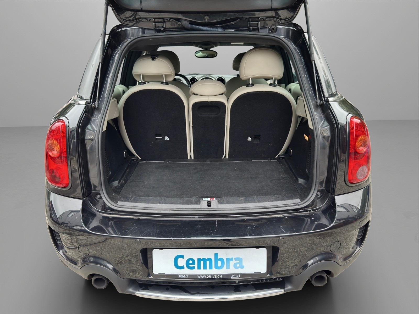 MINI Countryman Cooper S FWD-image-11