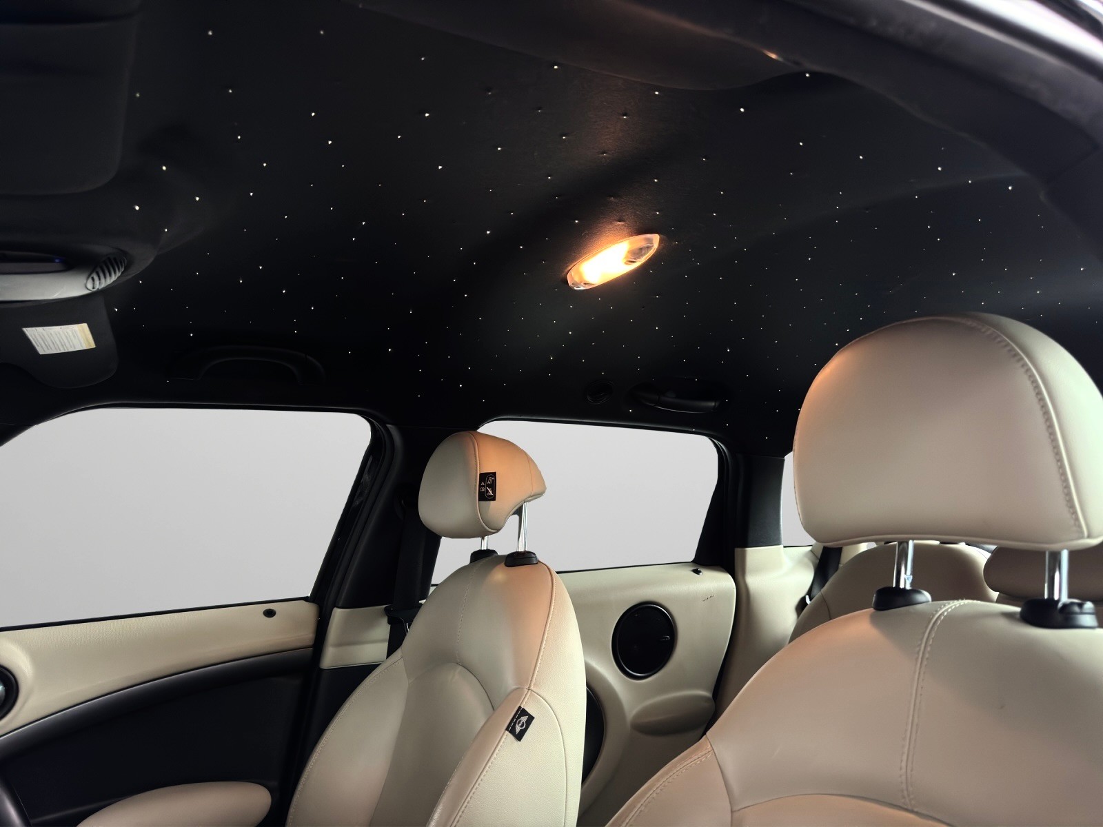 MINI Countryman Cooper S FWD-image-12