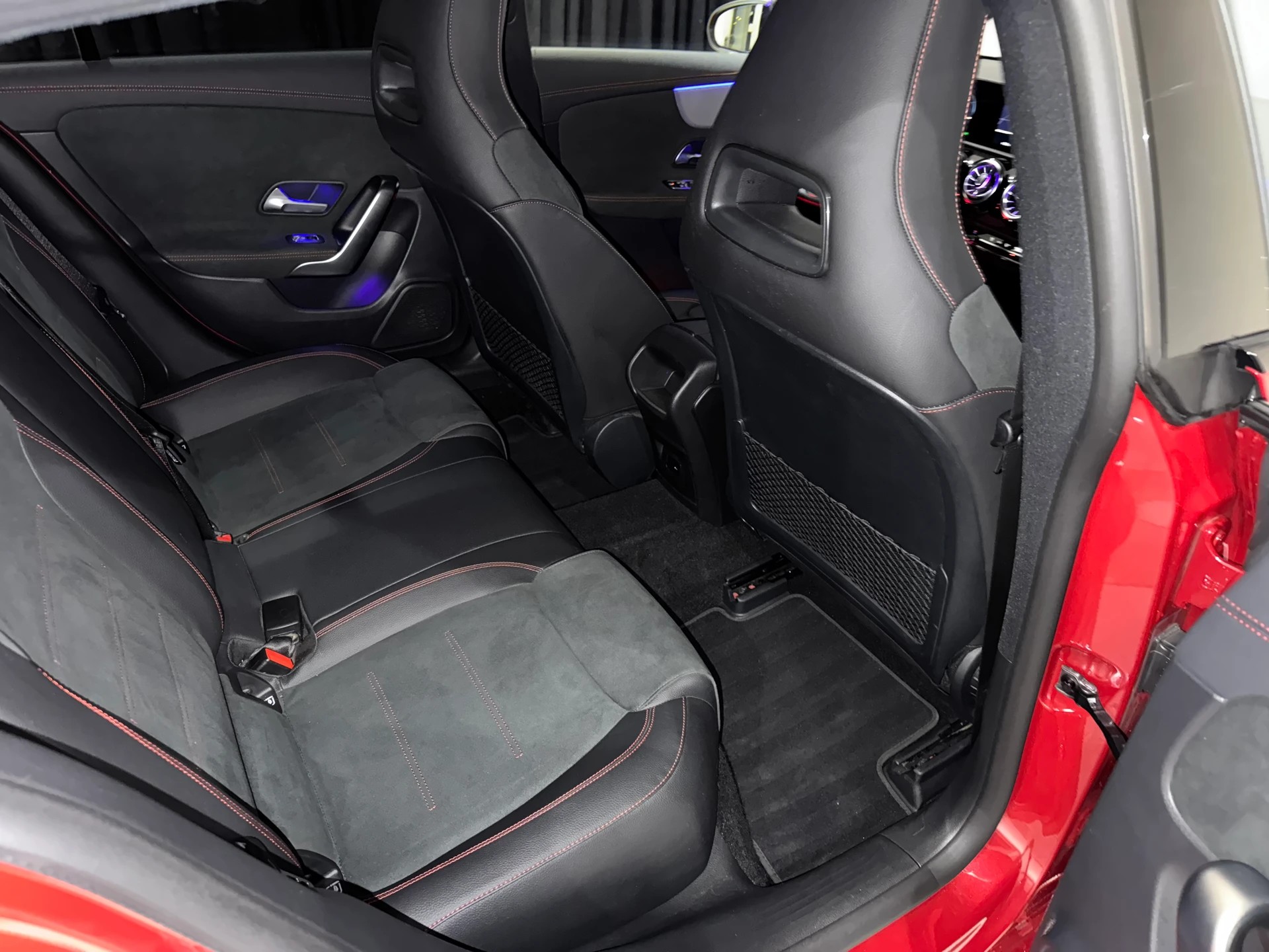 MERCEDES-BENZ CLA Shooting Brake 200 7G-DCT-image-15