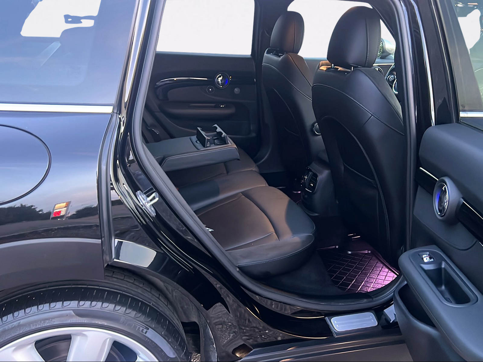 MINI Clubman Cooper S ALL4 Steptronic-image-9