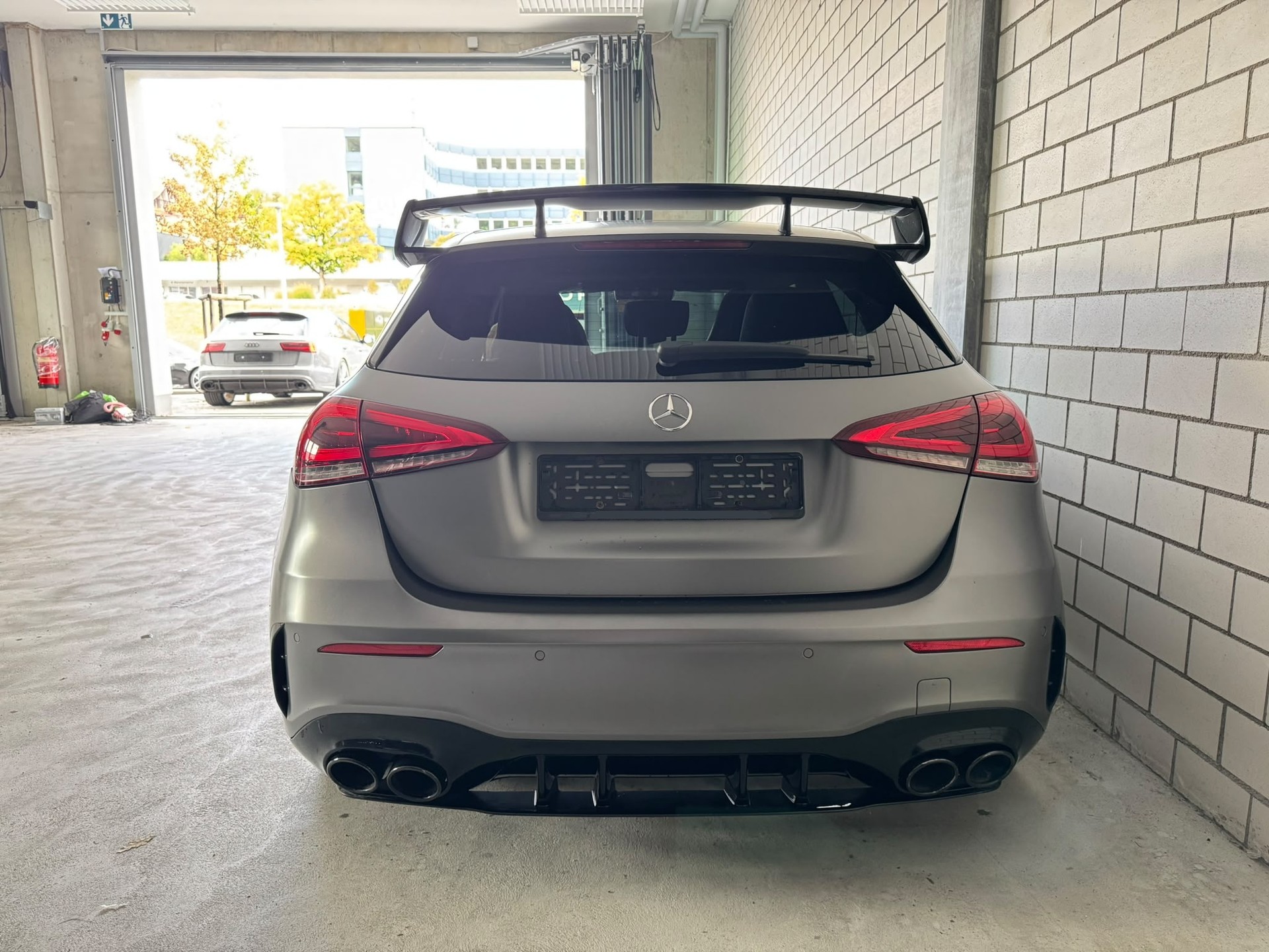 MERCEDES-BENZ A 35 AMG 4Matic Speedshift Vollausstattung-image-4