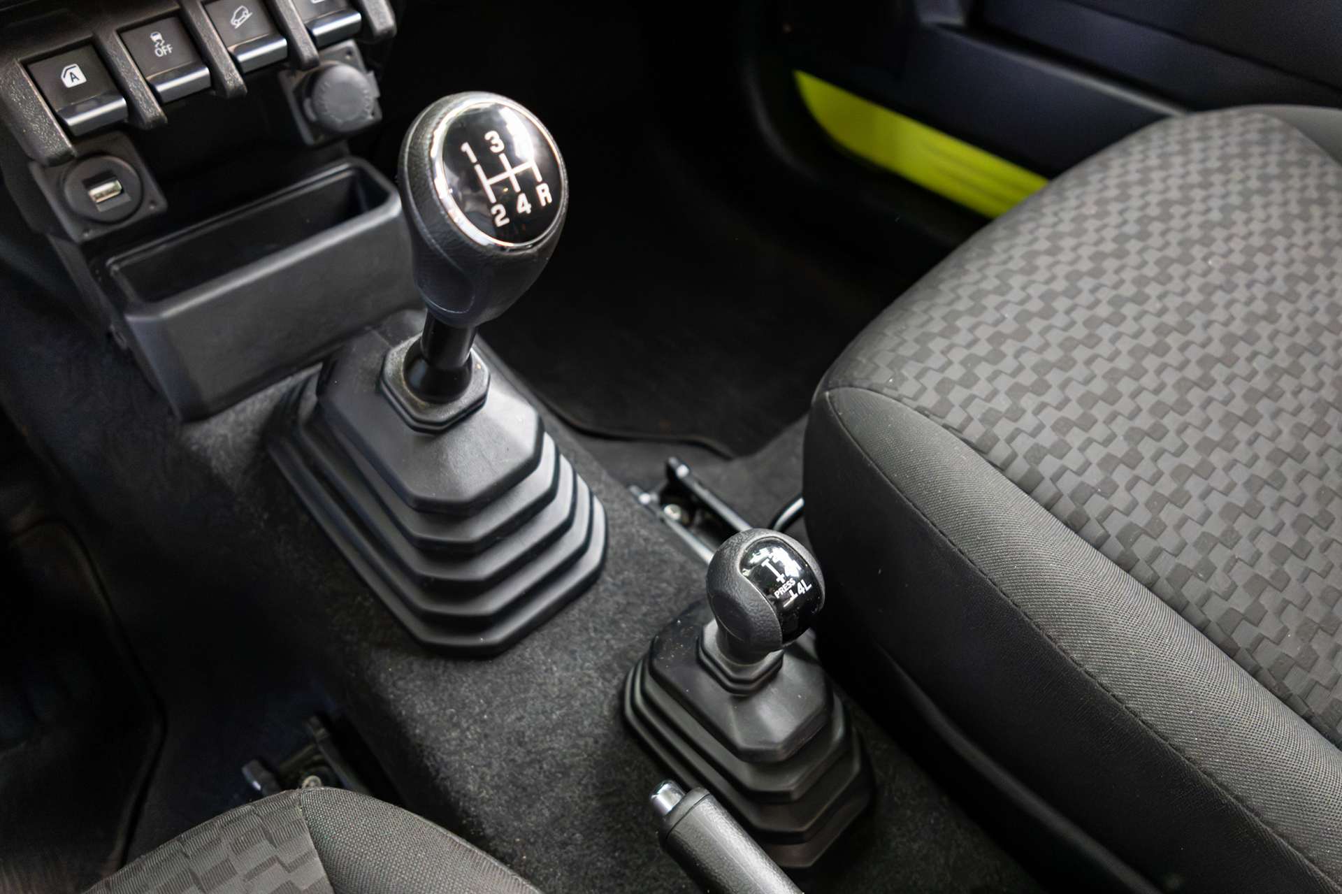 SUZUKI Jimny 1.5 Compact+ 4x4-image-16