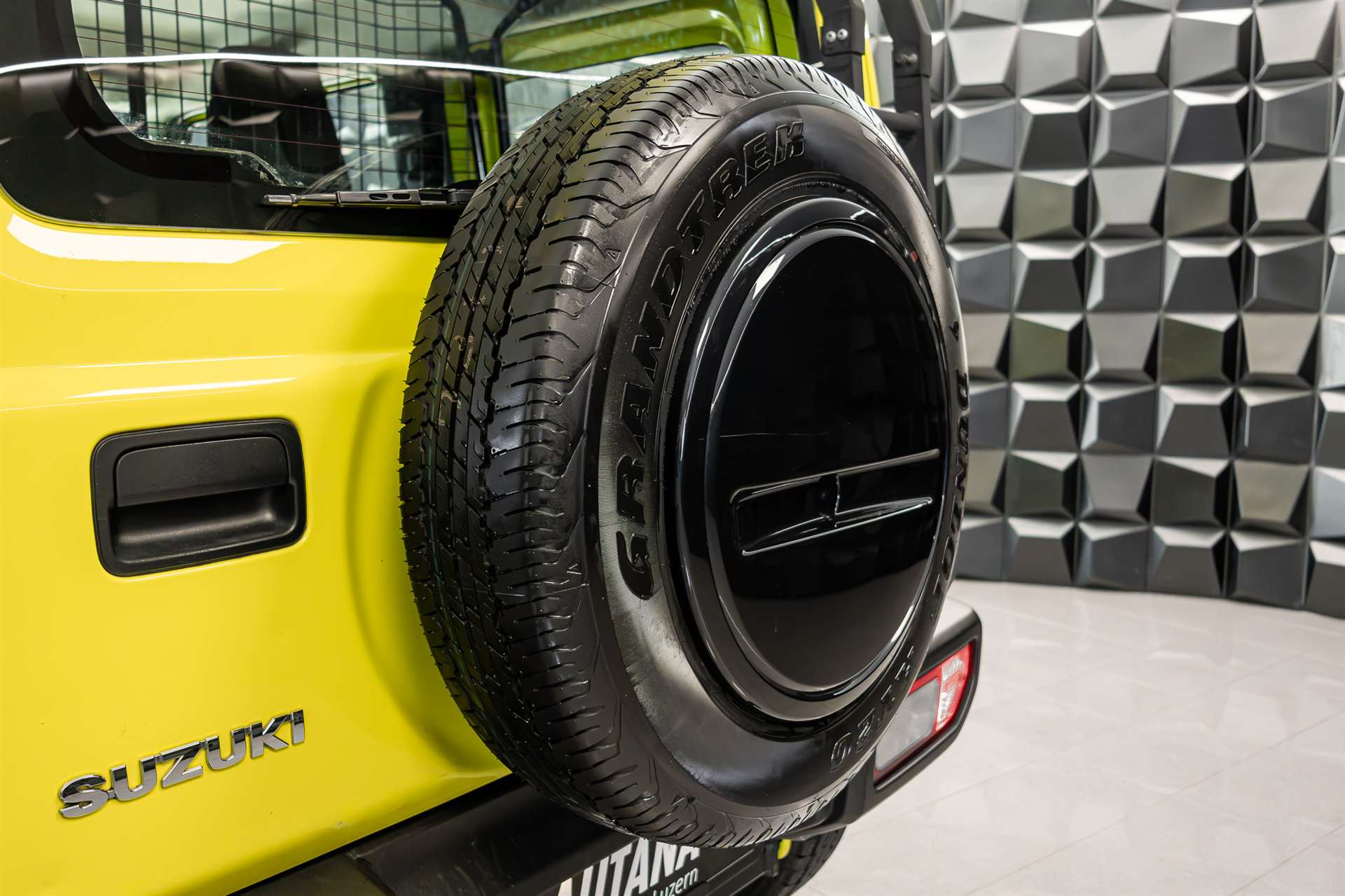 SUZUKI Jimny 1.5 Compact+ 4x4-image-24