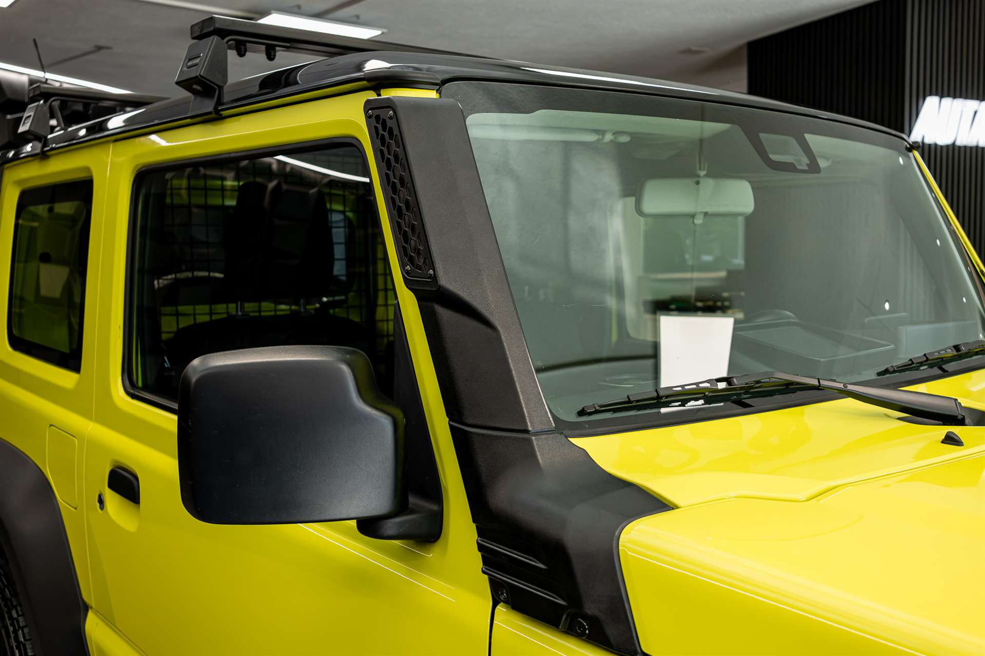 SUZUKI Jimny 1.5 Compact+ 4x4-image-21
