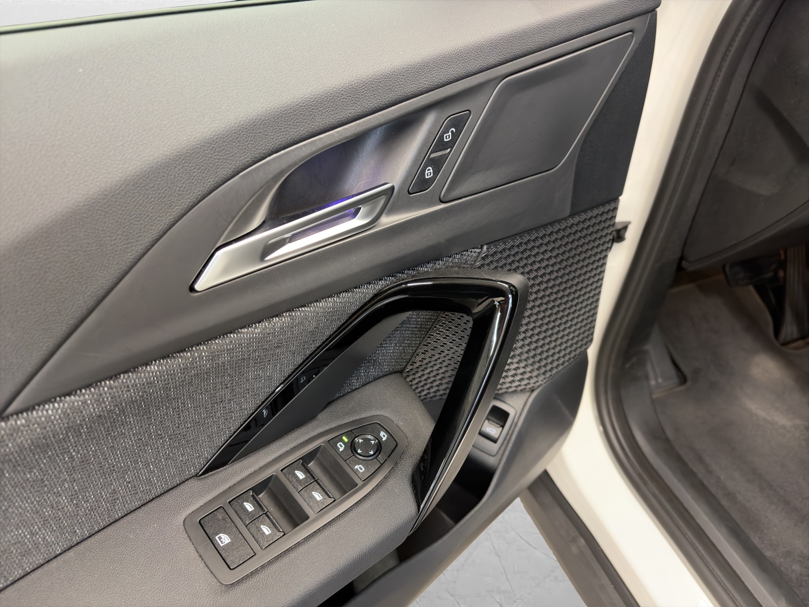 BMW X1 xDrive20d-image-16
