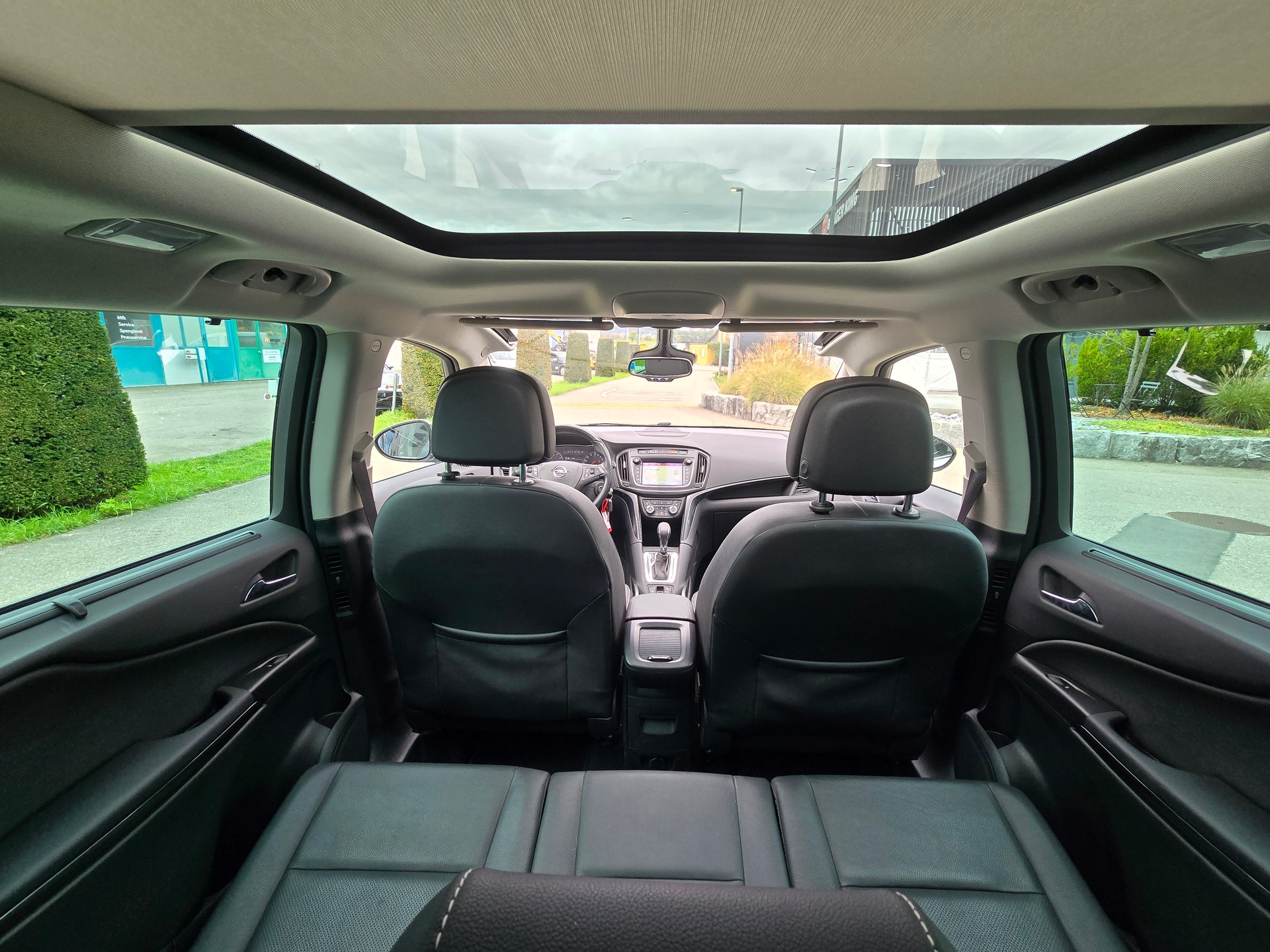 OPEL Zafira 1.6i 16V Turbo Excellence Automatic-image-8