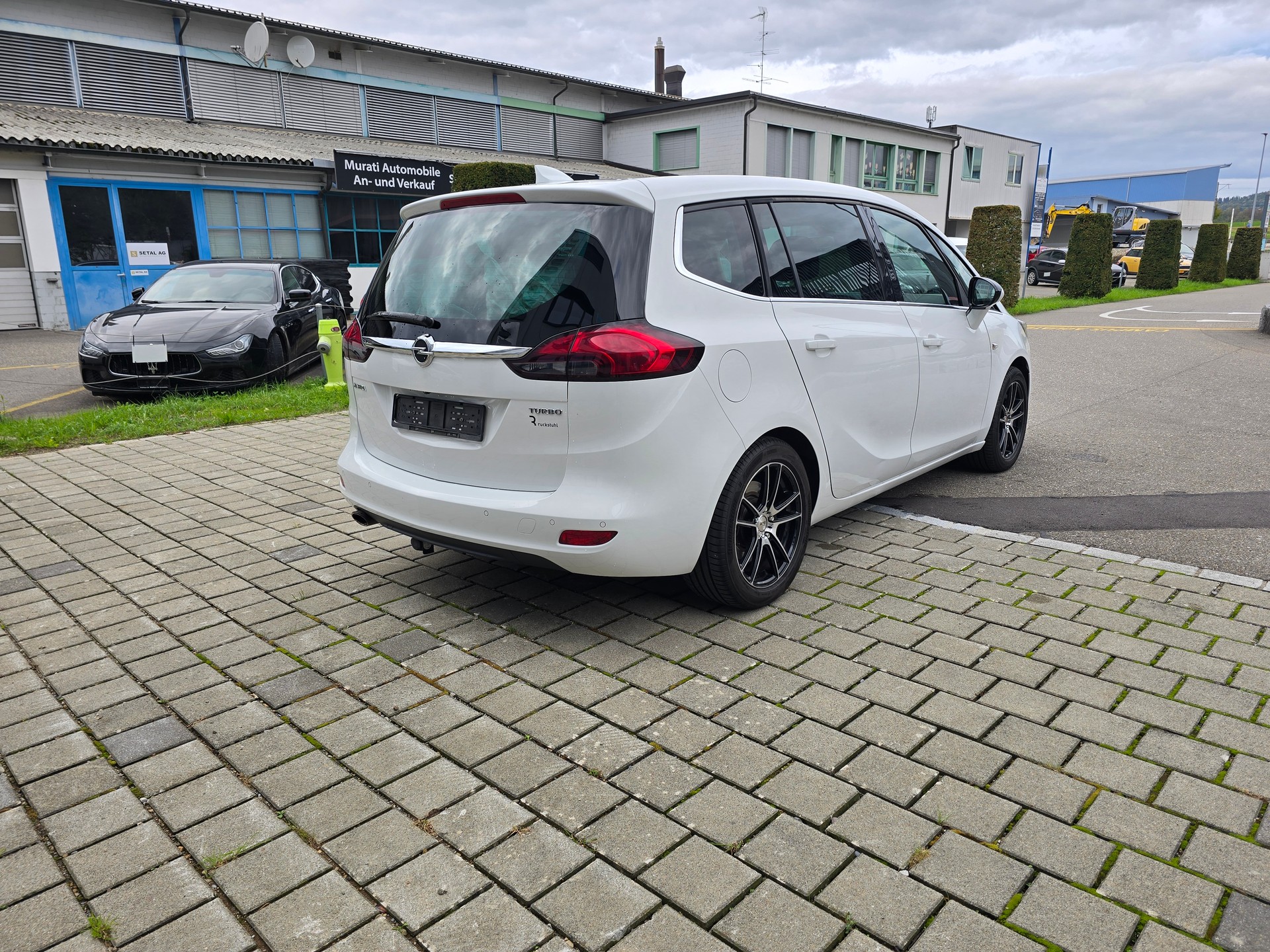OPEL Zafira 1.6i 16V Turbo Excellence Automatic-image-4