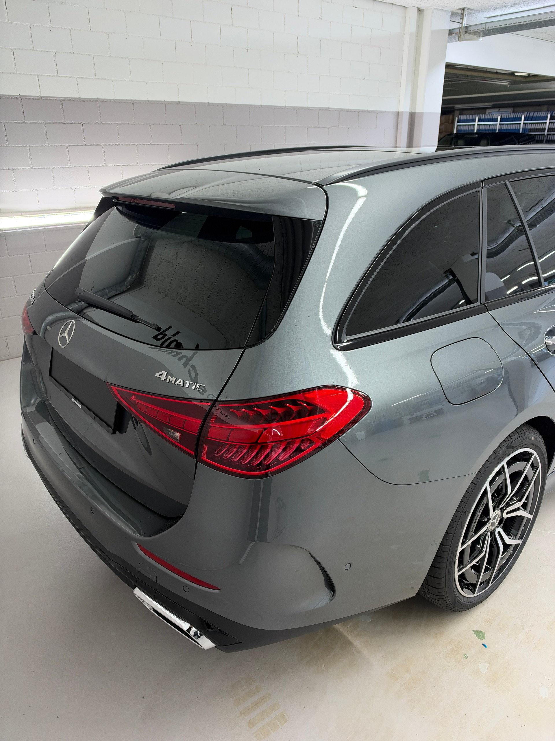 MERCEDES-BENZ C 220 d T 4 Matic Swiss Star-image-4
