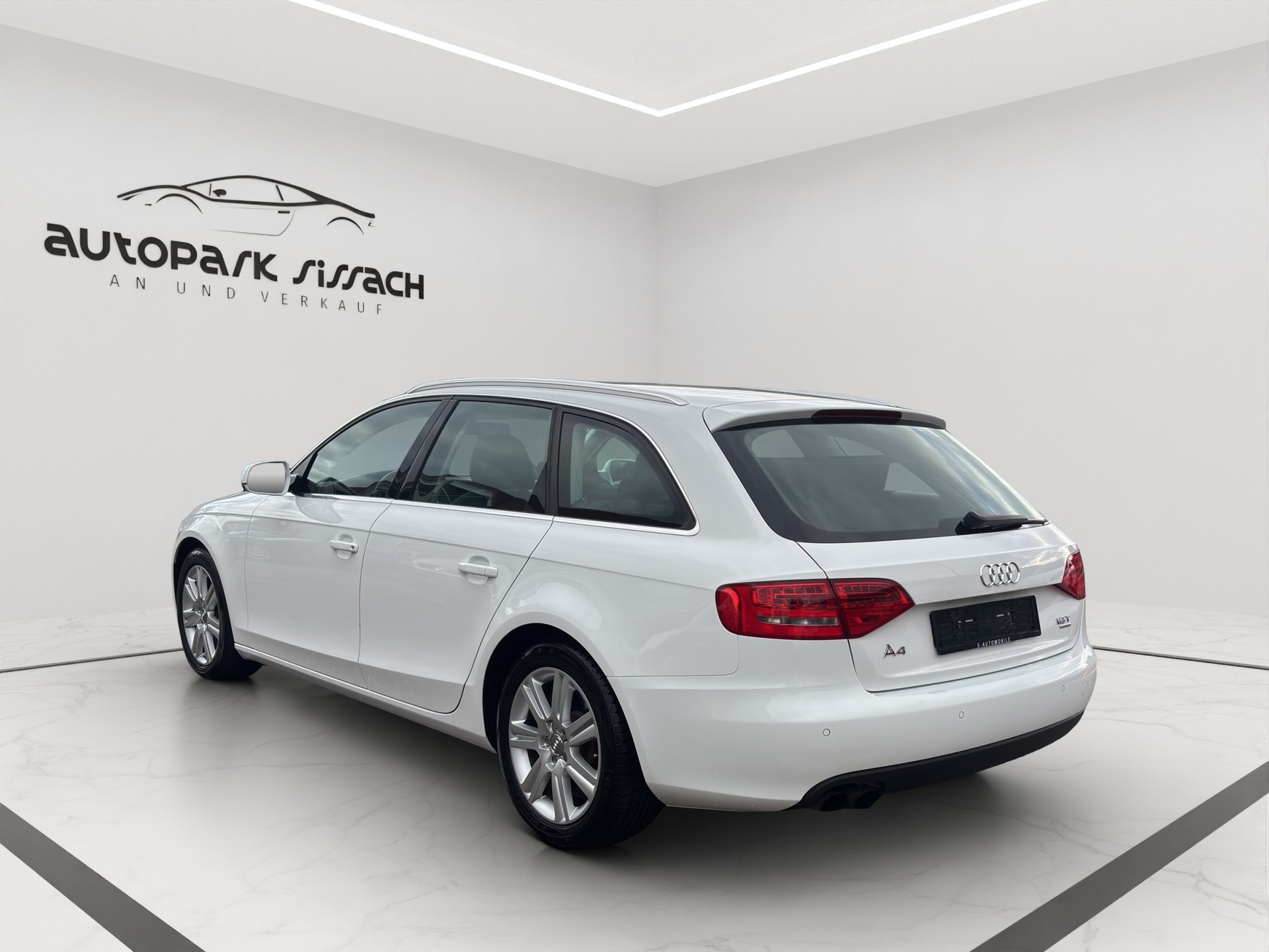 AUDI A4 Avant 1.8 TFSI Snow quattro-image-6