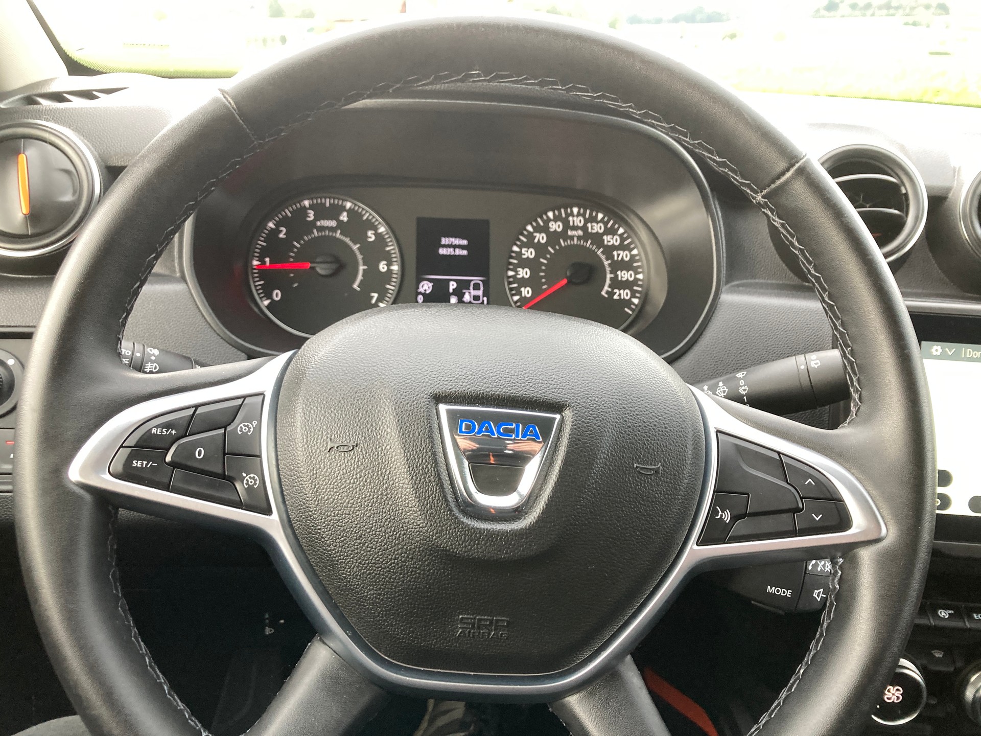 DACIA Duster TCe 150 Extreme EDC-image-11