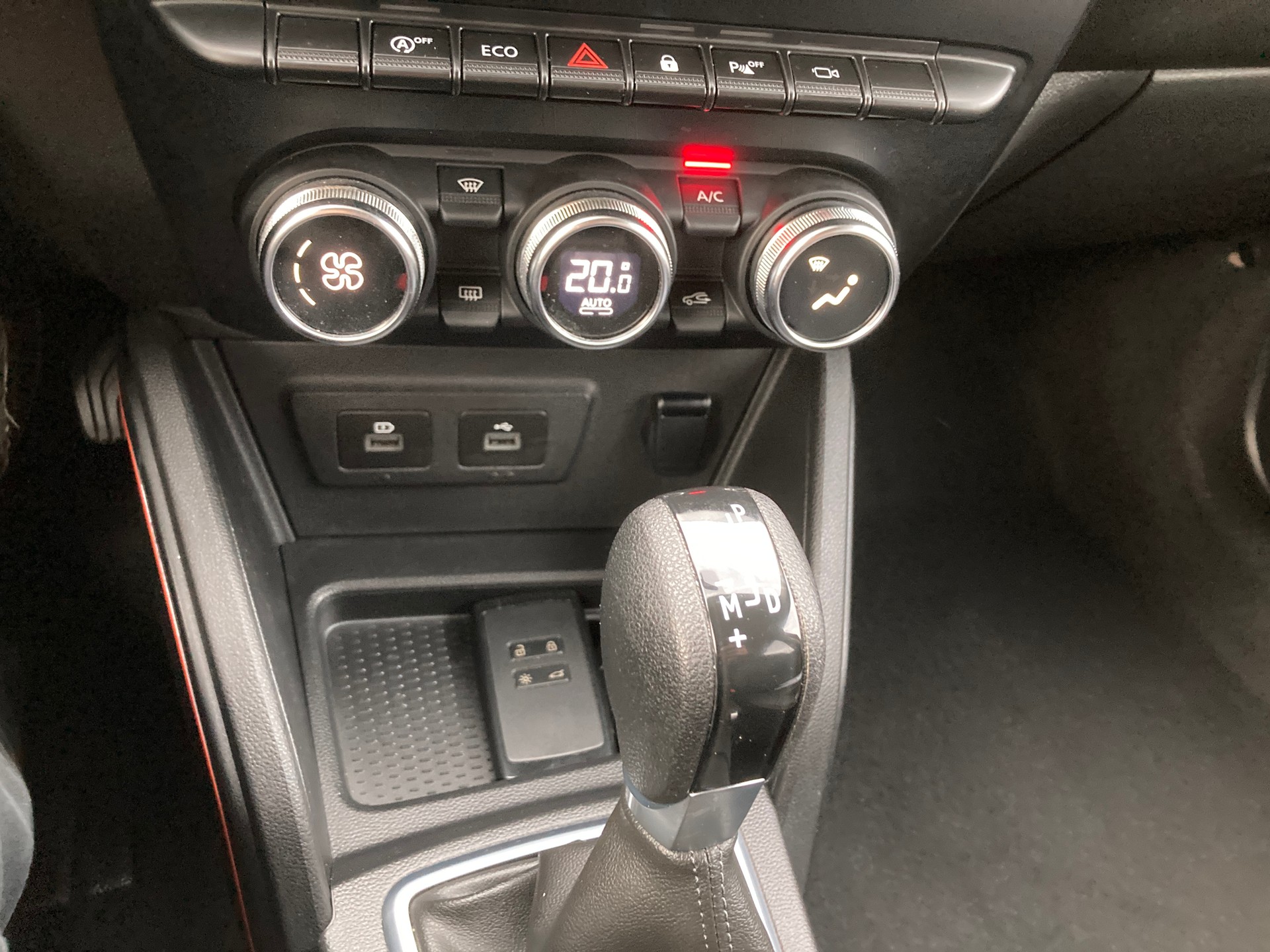 DACIA Duster TCe 150 Extreme EDC-image-13