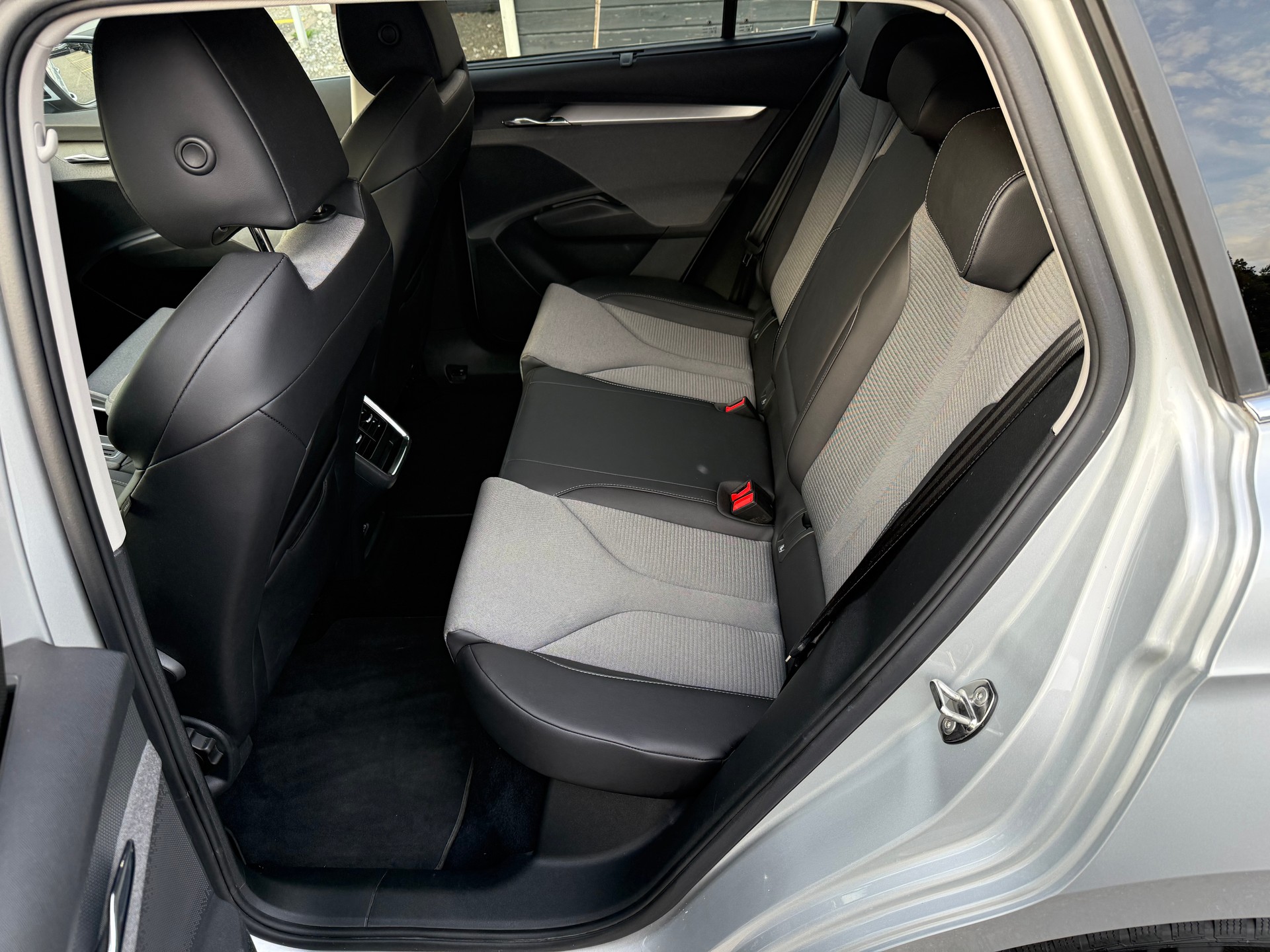 SKODA Enyaq iV 80-image-7
