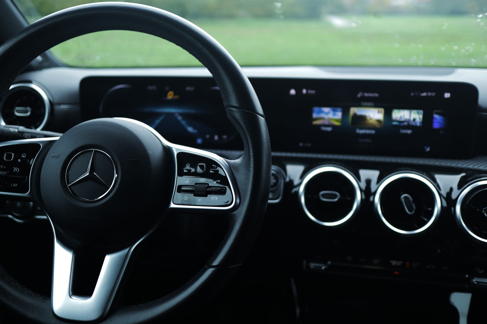 MERCEDES-BENZ A 160 SE Line-image-3