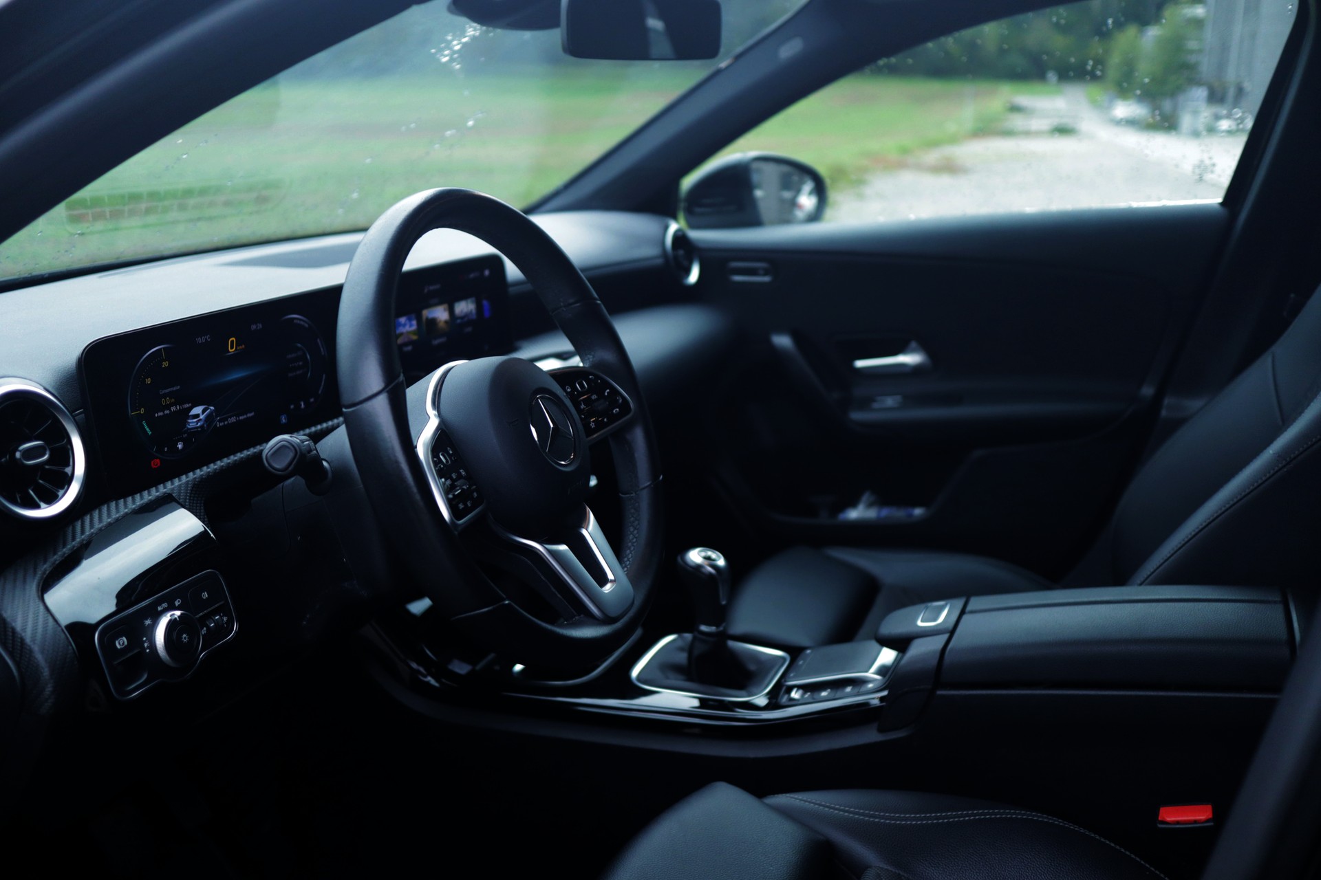 MERCEDES-BENZ A 160 SE Line-image-2