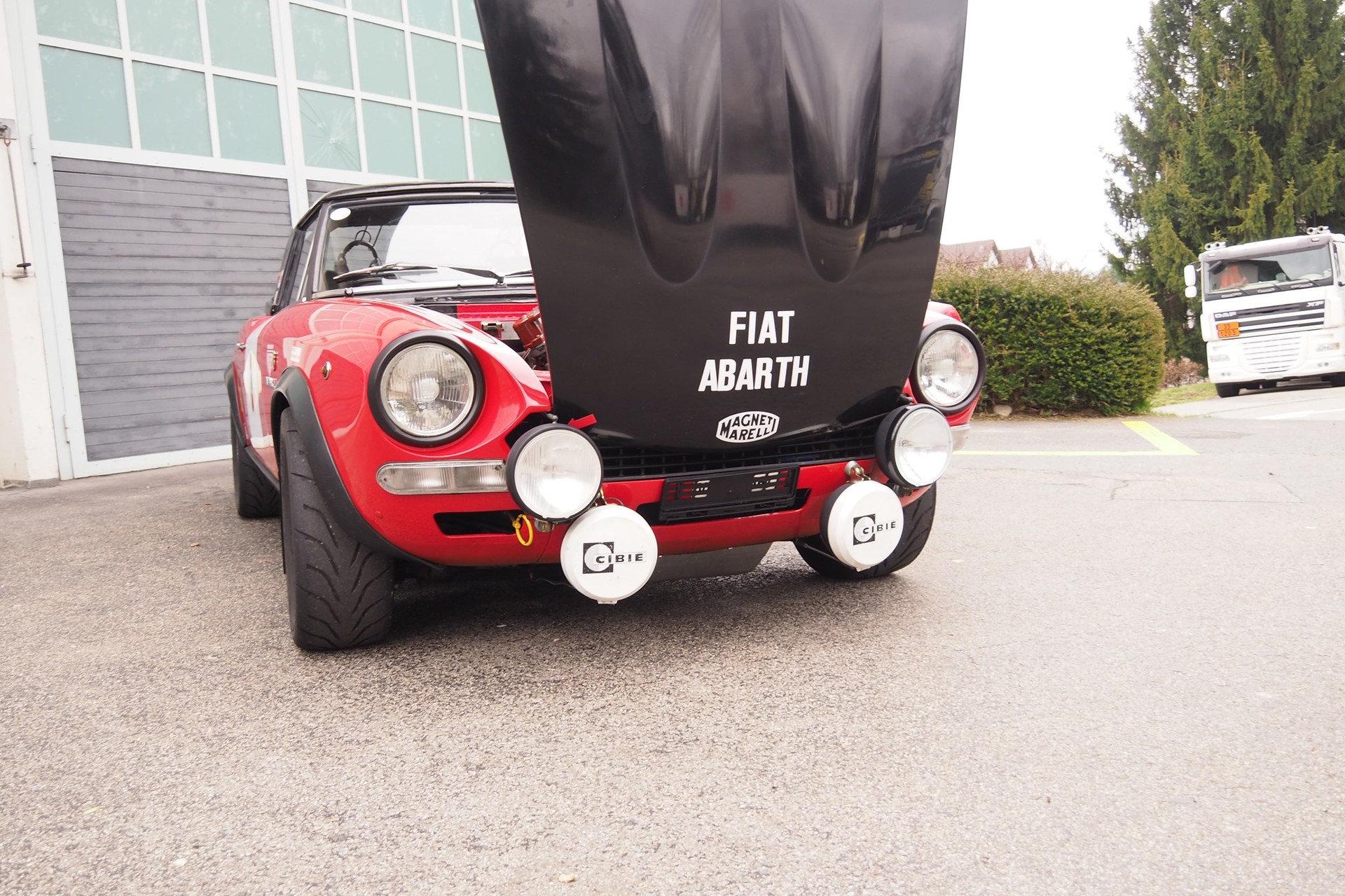 FIAT 124 Spider Abarth-image-4