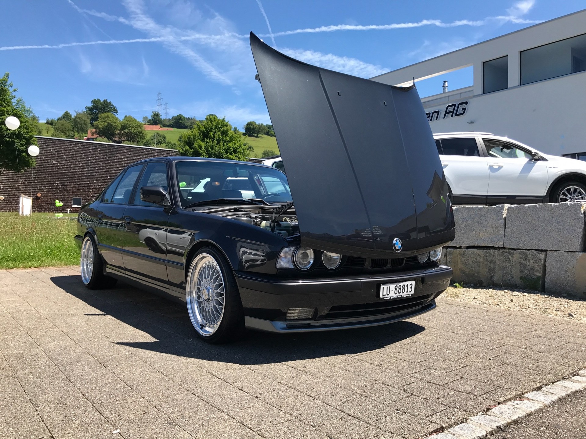 BMW M5-image-1
