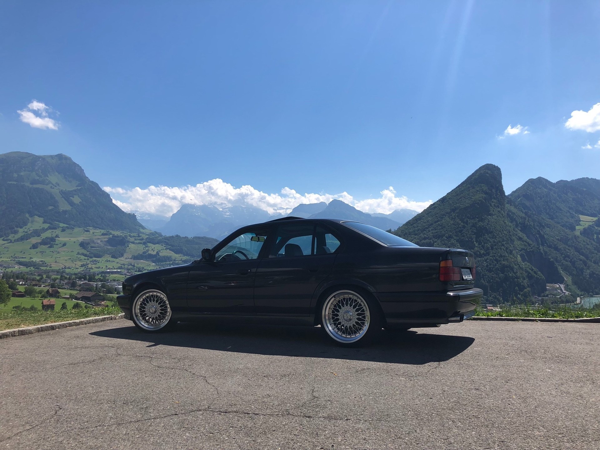 BMW M5-image-10