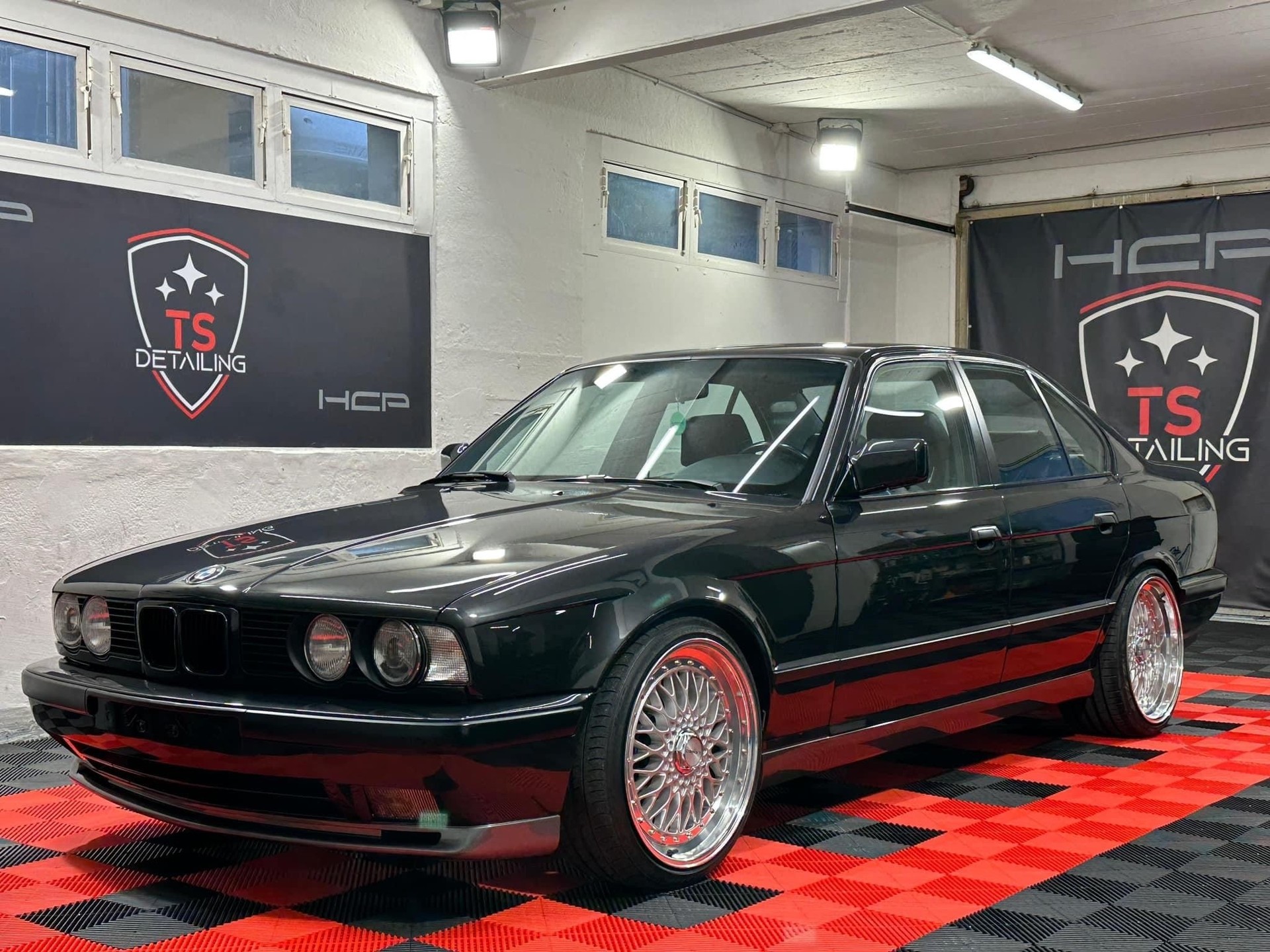 BMW M5-image-0