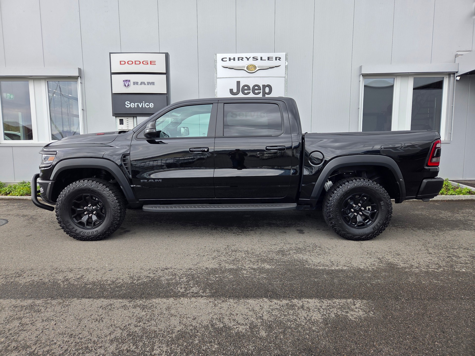 DODGE Ram 1500 6.2 V8 4x4 TRX Level 2 / 711 PS / 3.5T AHK