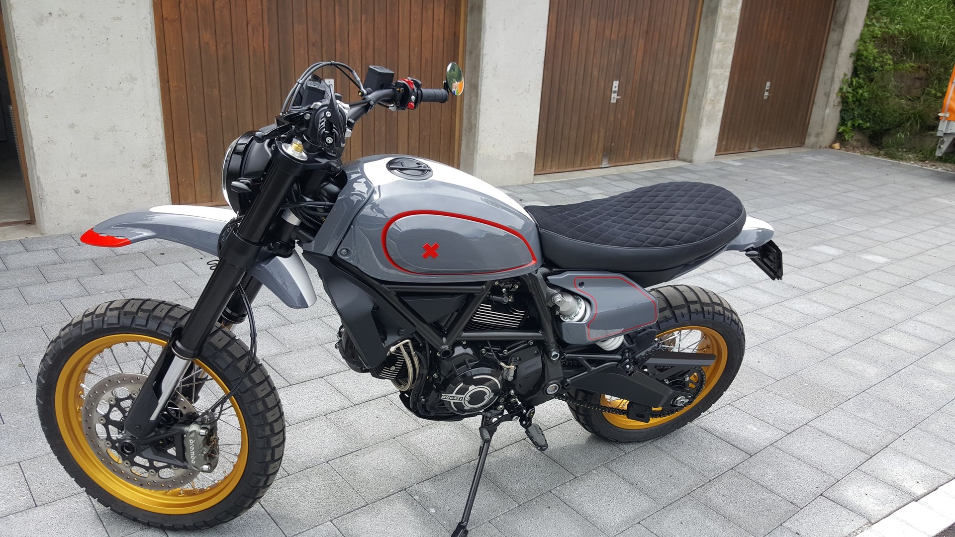 DUCATI Scrambler 803 Desert Sled-image-1