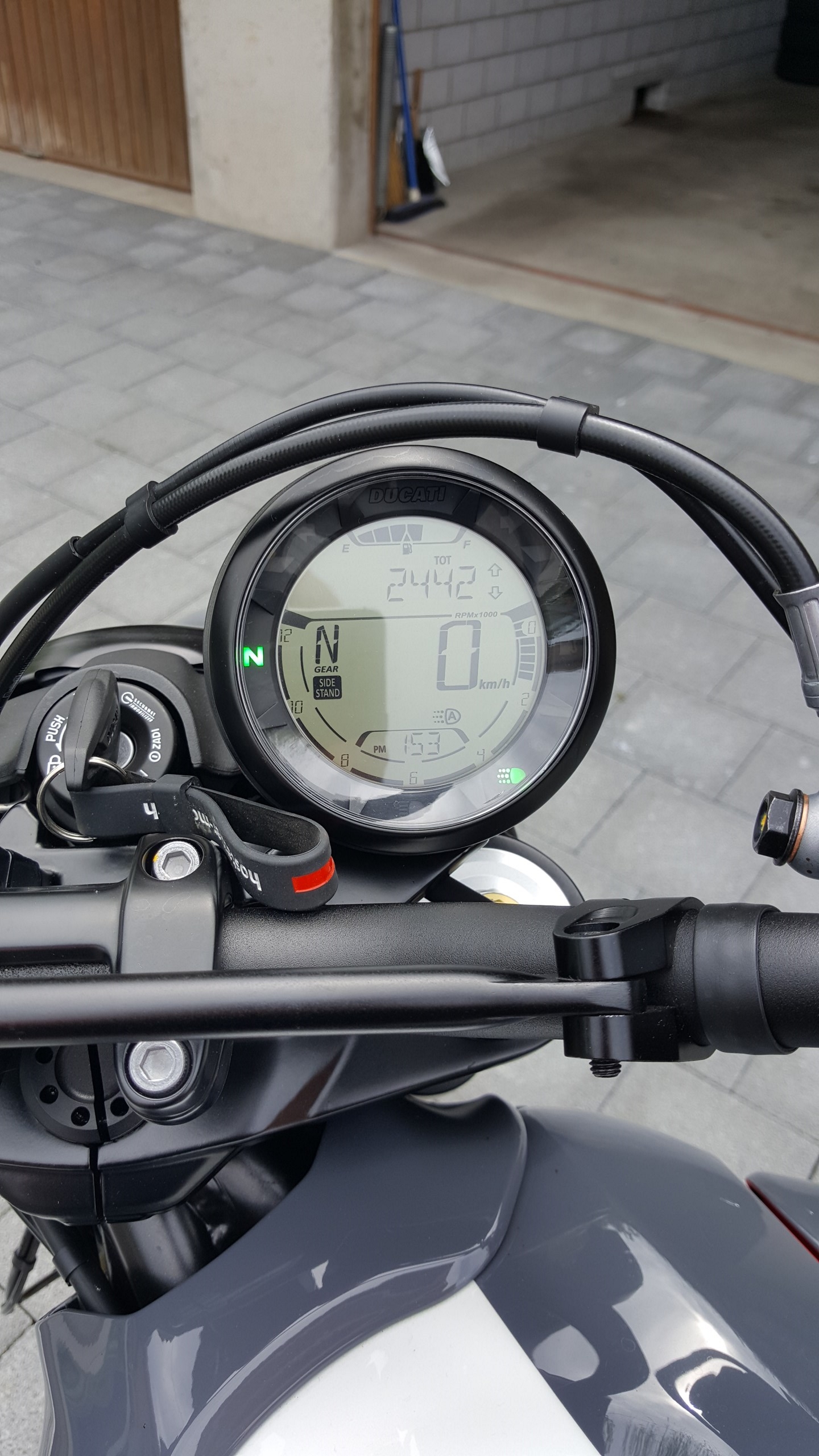 DUCATI Scrambler 803 Desert Sled-image-13