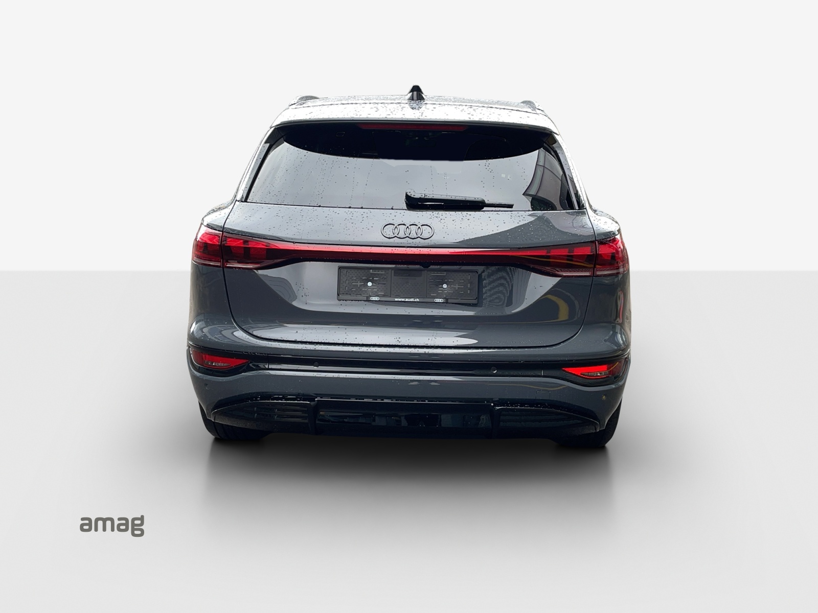 AUDI Q6 e-tron quattro-image-3
