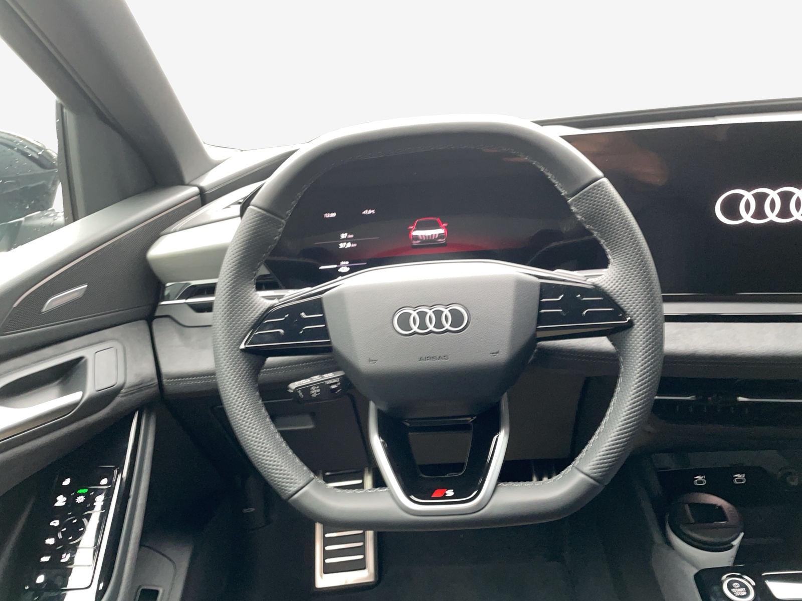 AUDI Q6 e-tron quattro-image-9