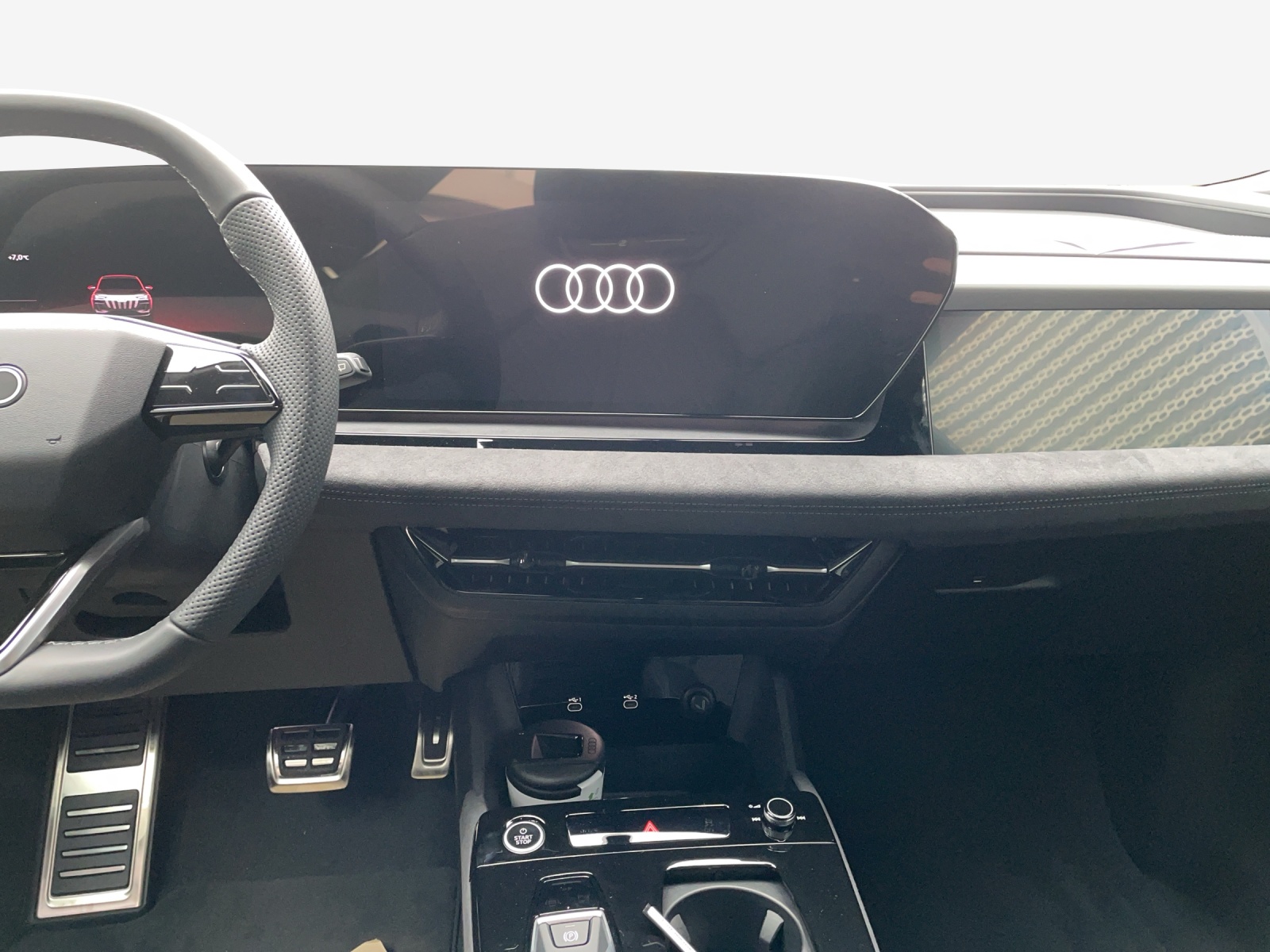 AUDI Q6 e-tron quattro-image-10