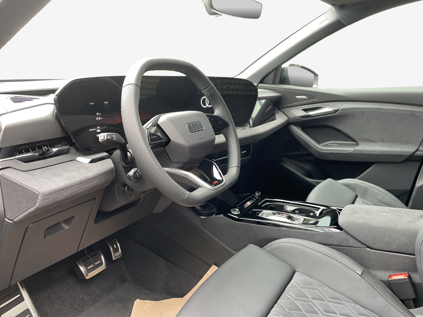 AUDI Q6 e-tron quattro-image-15