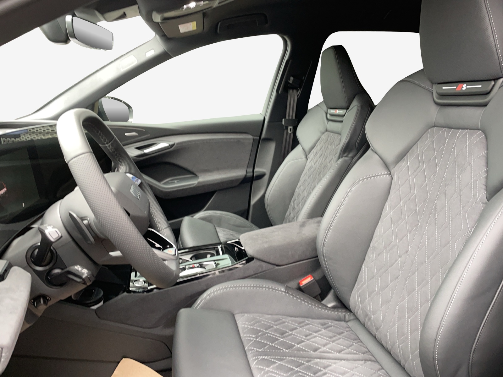 AUDI Q6 e-tron quattro-image-7