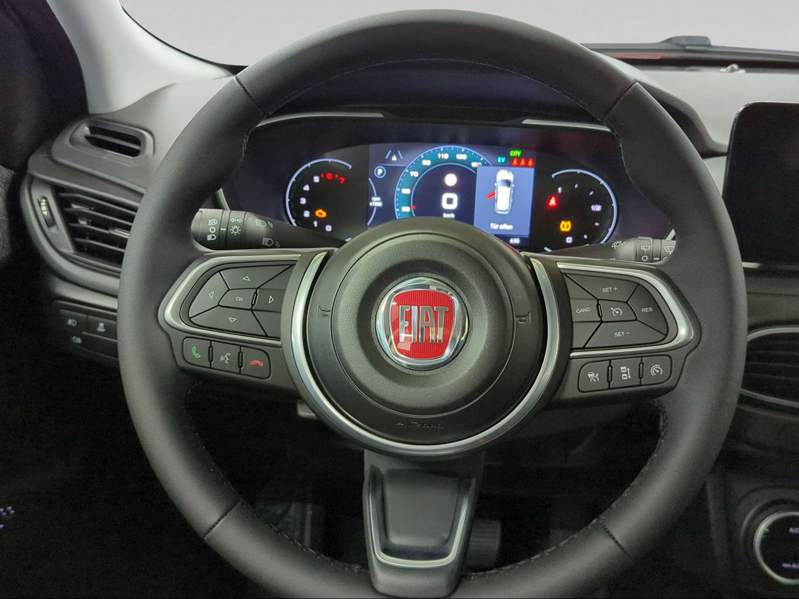 FIAT Tipo SW 1.5T MHEV Swiss Ed. Cross DCT7 130 PS-image-10