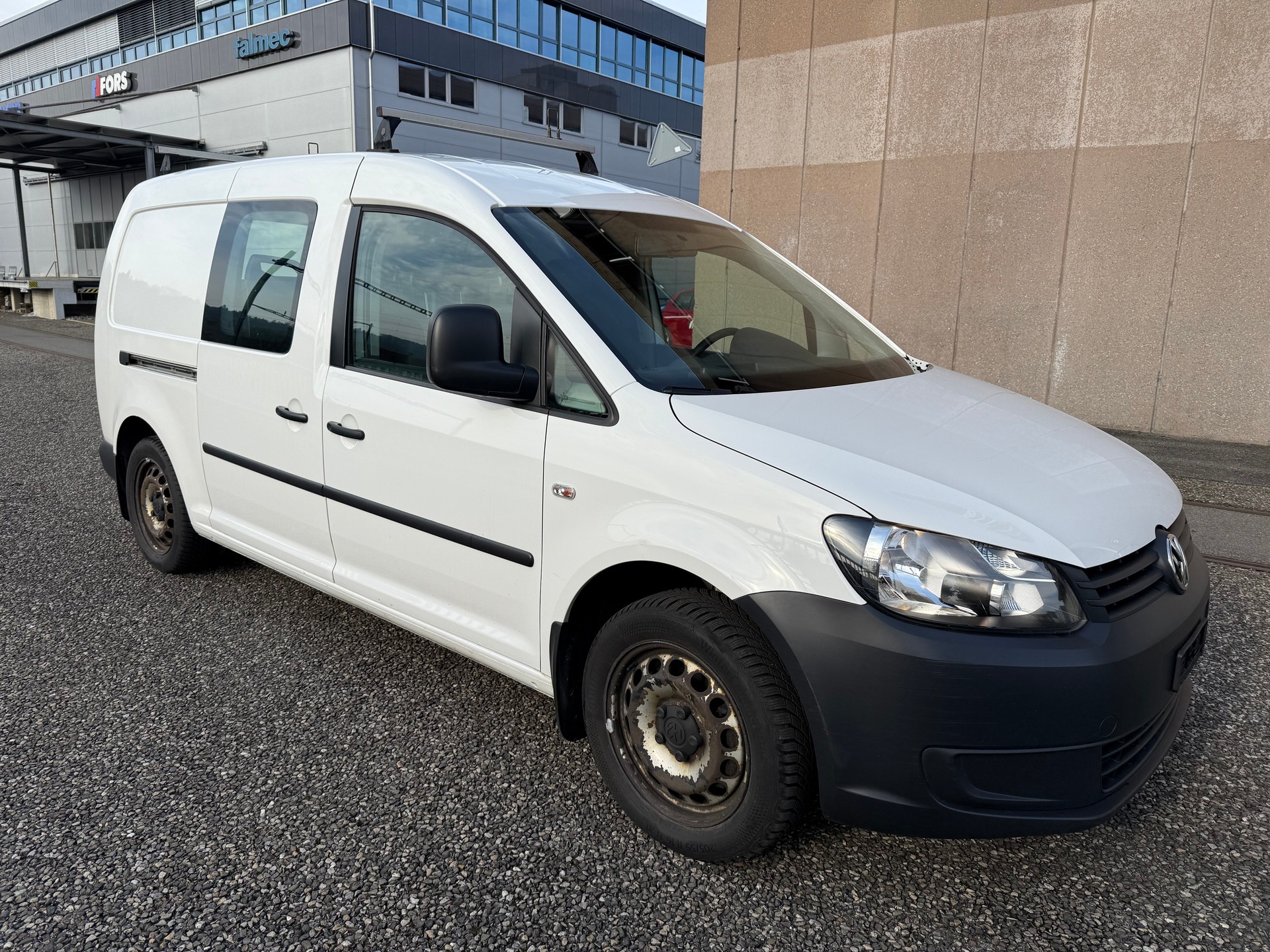 VW Caddy Maxi 2.0 TDI Blue Motion Technology-image-1
