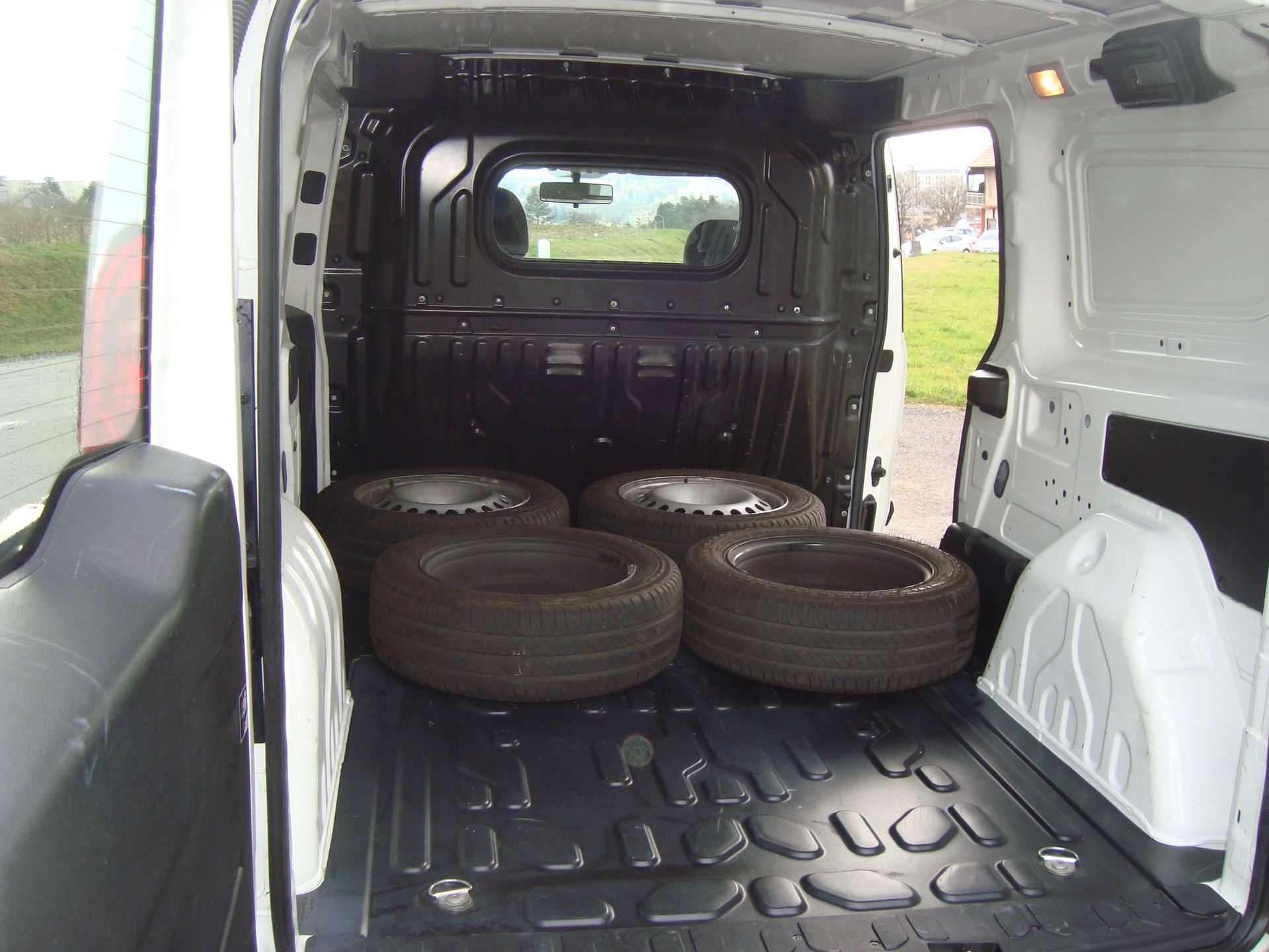 OPEL Combo 1.4 Turbo L2H1-image-9