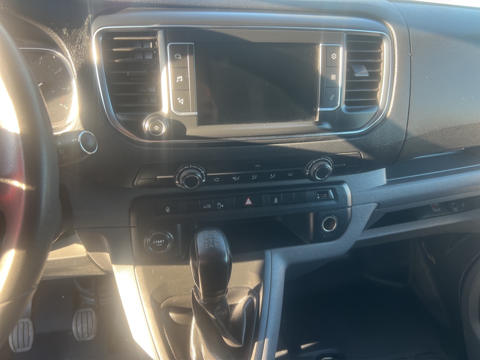 CITROEN Jumpy 1.6 BlueHDi 95 M Attraction-image-12
